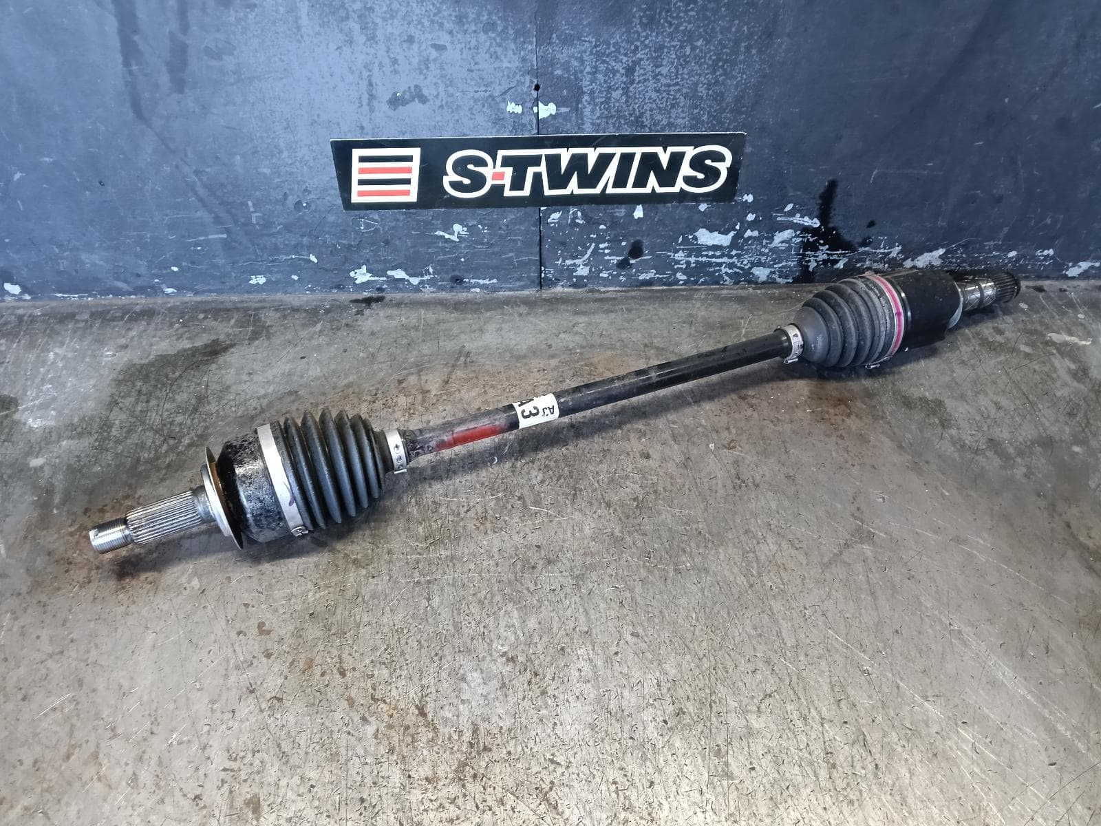 Used auto part listing image: 2024 SUBARU OUTBACK LEFT DRIVESHAFT 7TH GEN, FRONT, AUTO, AWD, PETROL, 2.5, 12/20- 0000394419