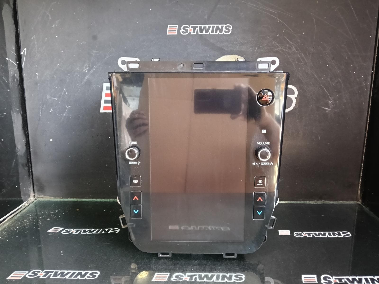 Used auto part listing image: 2024 SUBARU OUTBACK 7TH GEN, DISPLAY UNIT, 11.6IN TOUCHSCREEN, W/ SAT NAV TYPE, 12/20- 0000394328