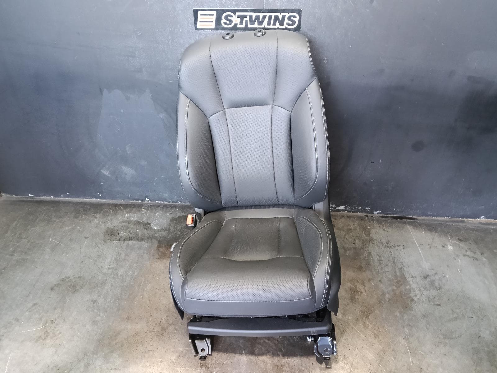 Used auto part listing image: 2024 SUBARU OUTBACK FRONT SEAT LH FRONT, 7TH GEN, NAPPA LEATHER TYPE, BLACK, 12/20- 0000394226