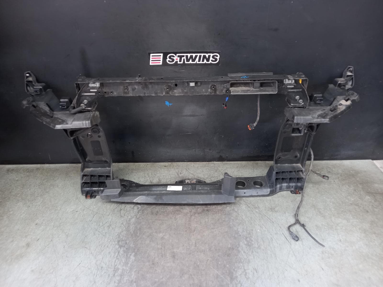 Used auto part listing image: 2017 HYUNDAI TUCSON RADIATOR SUPPORT TL, CZECH BUILT (VIN TMAJ), 06/15-06/18 0000363006