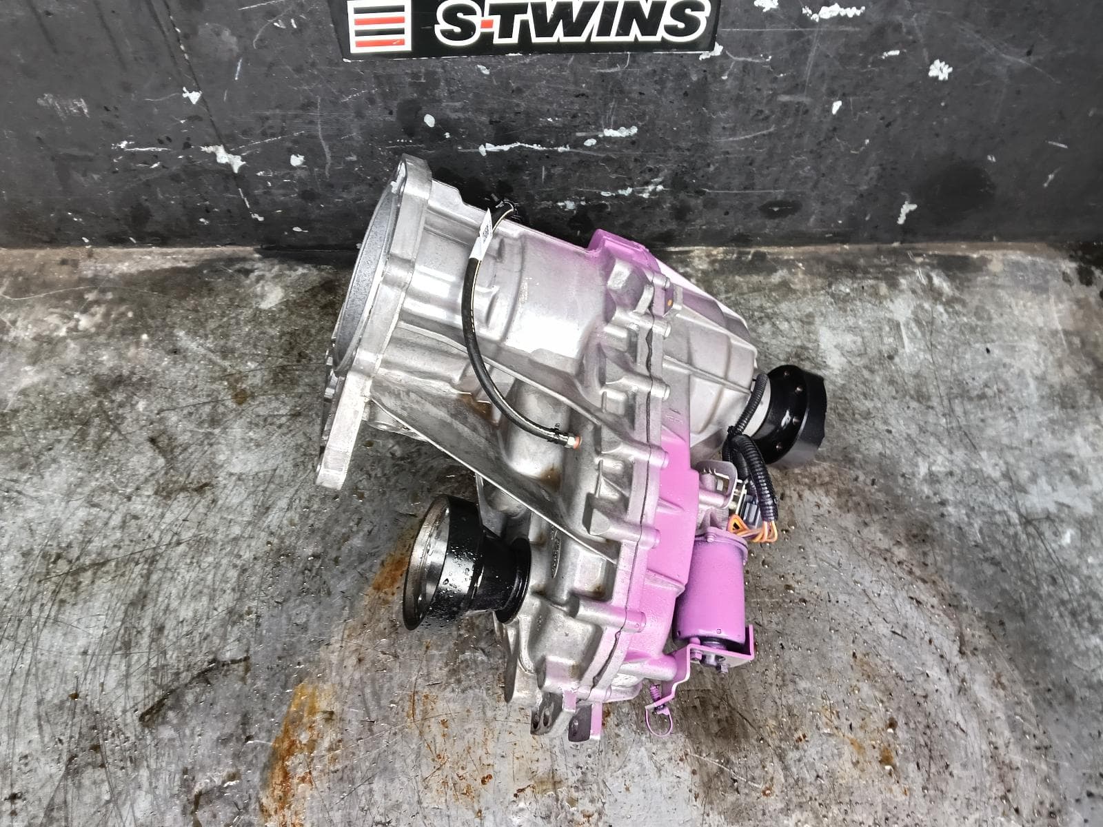 Used auto part listing image: 2022 FORD EVEREST TRANSFER CASE UA, AUTO, DIESEL, 2.0, TWIN TURBO, 06/18-05/22 0000408999