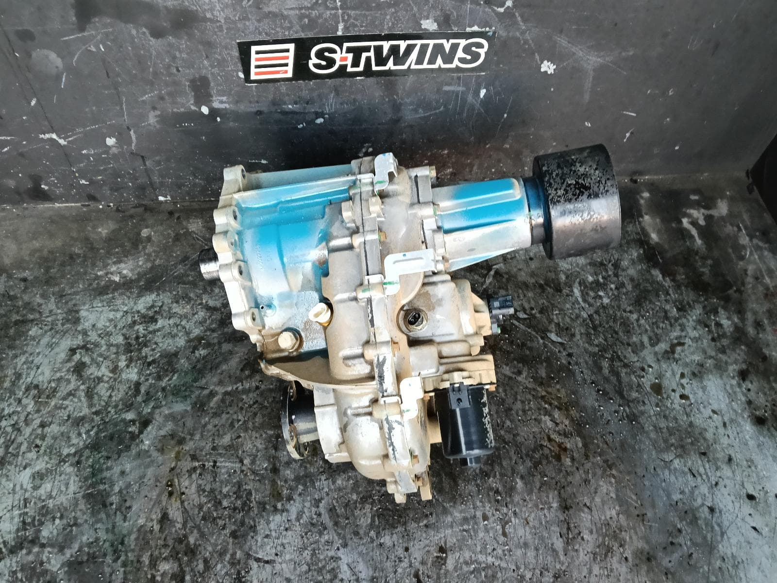 Used auto part listing image: 2019 NISSAN NAVARA TRANSFER CASE NP300, MANUAL T/M, DIESEL, 2.3, YS23, 04/15-12/20 0000399041