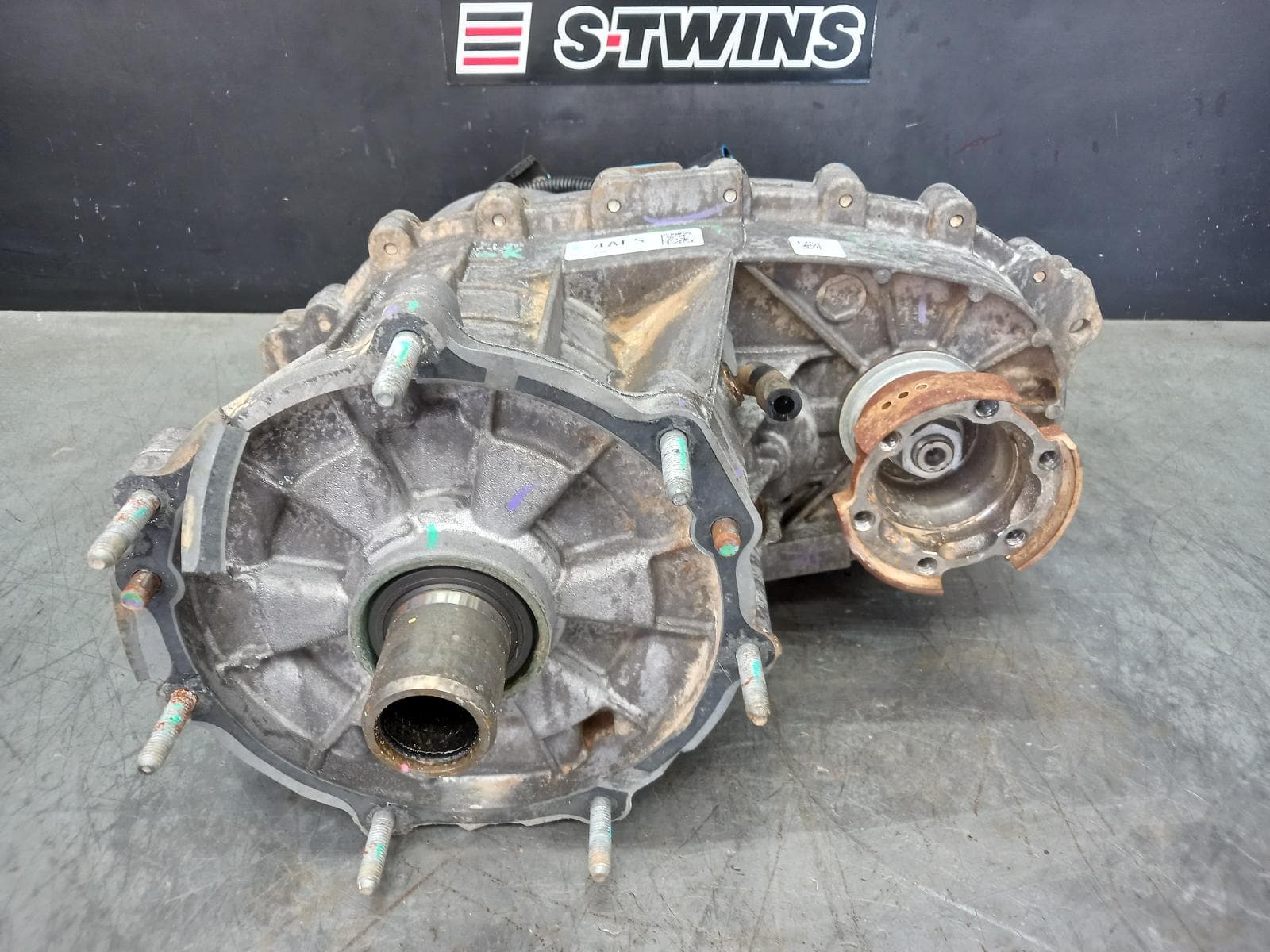 Used auto part listing image: 2019 HOLDEN COLORADO TRANSFER CASE AUTO, DIESEL, 2.8, TURBO, RG, 07/16-12/20 0000354054