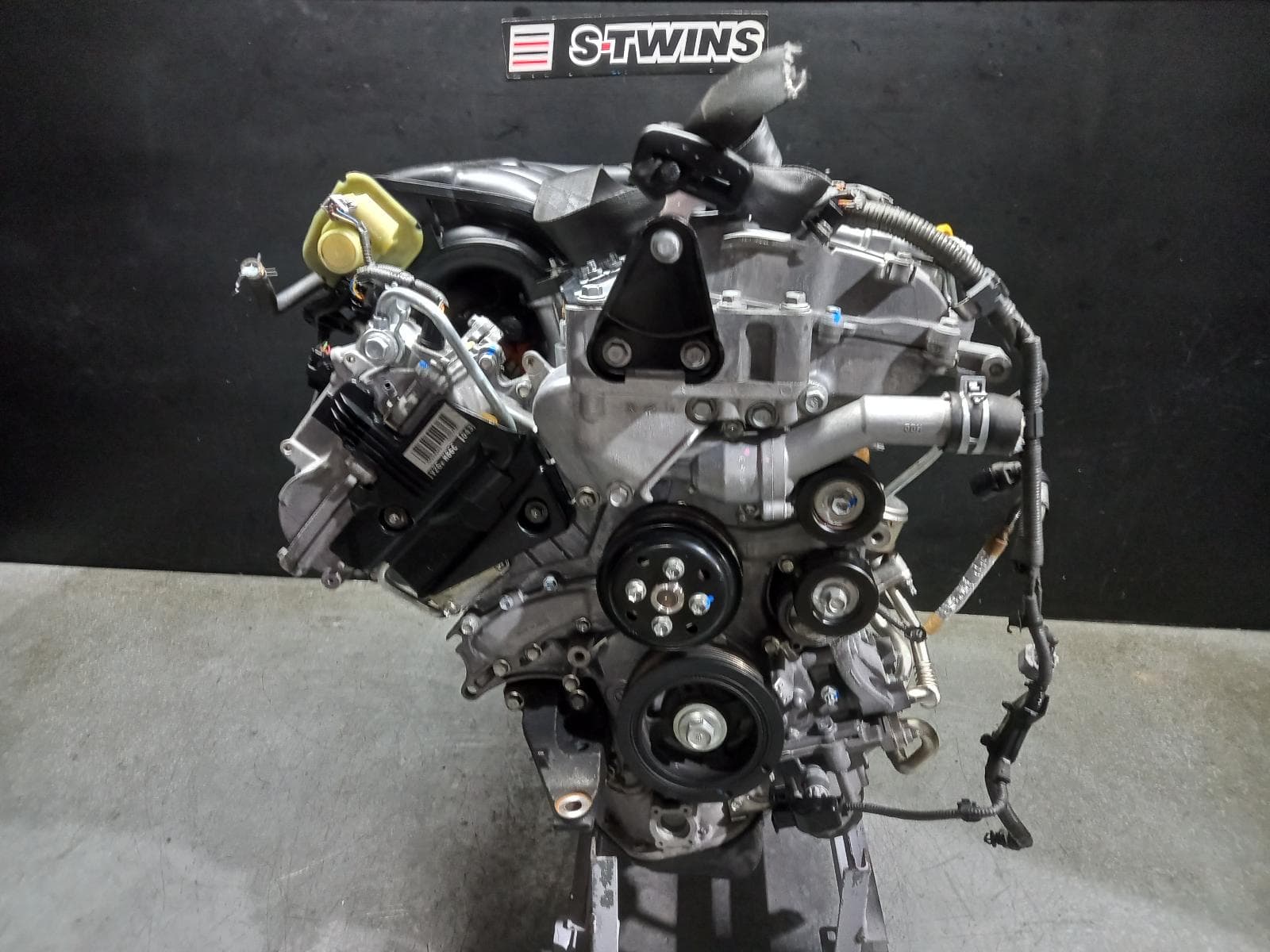 Used auto part listing image: 2008 TOYOTA KLUGER ENGINE GSU40/GSU45, PETROL, 3.5, 2GR-FE, 05/07-02/14 0000401330