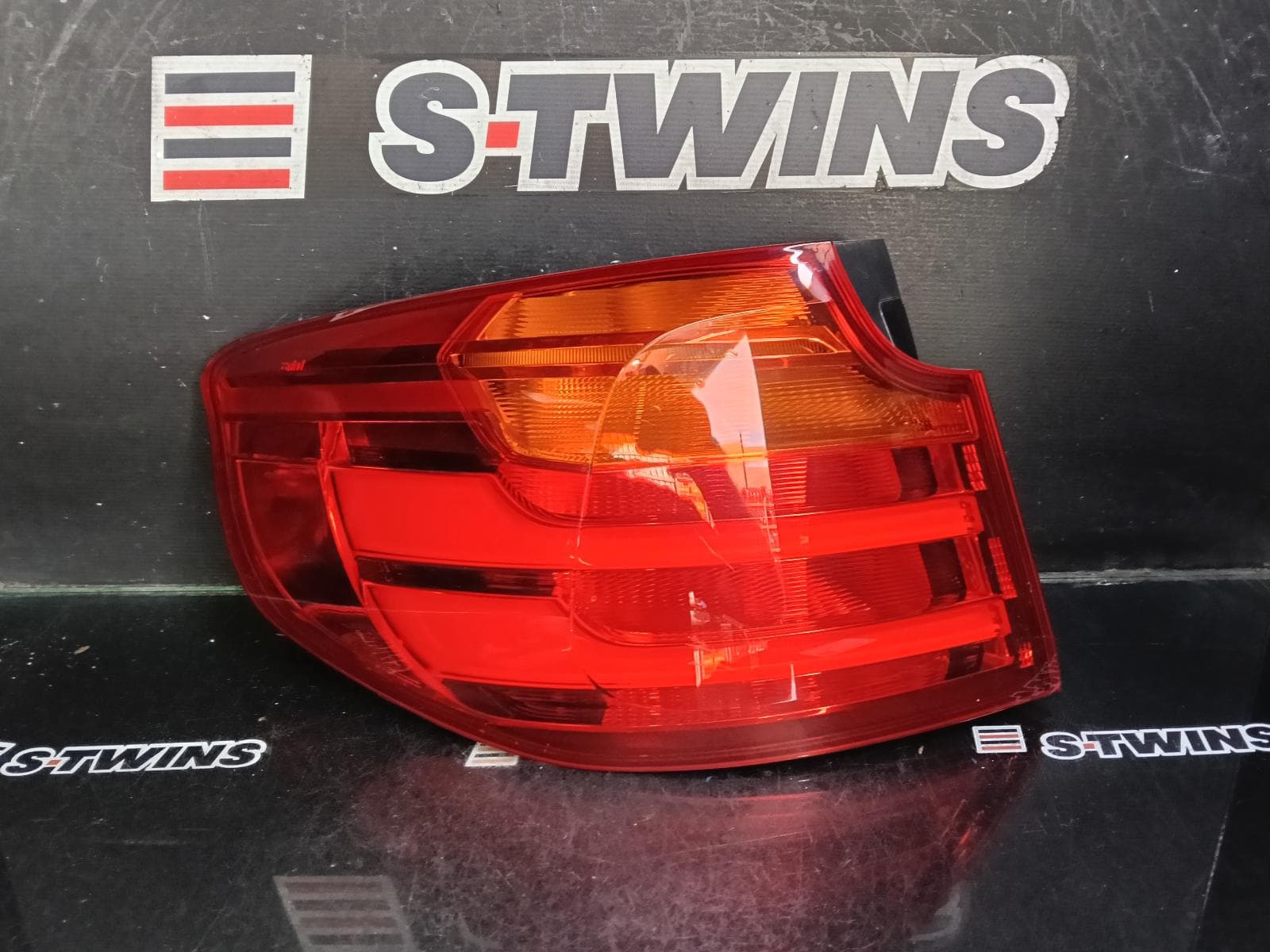 Used auto part listing image: 2014 BMW 3 SERIES LEFT TAILLIGHT F34, HATCH, NON LED TYPE, 03/13-11/20 0000402400