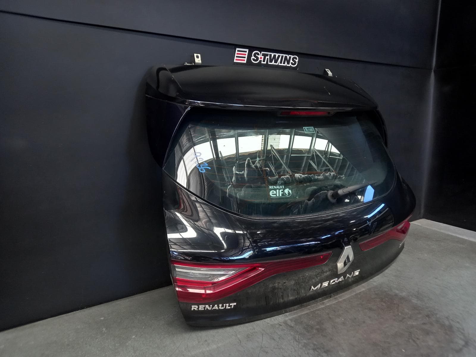 Used auto part listing image: 2016 RENAULT MEGANE BOOTLID TAILGATE TAILGATE, BFB, HATCH, 06/16-02/20 0000373654