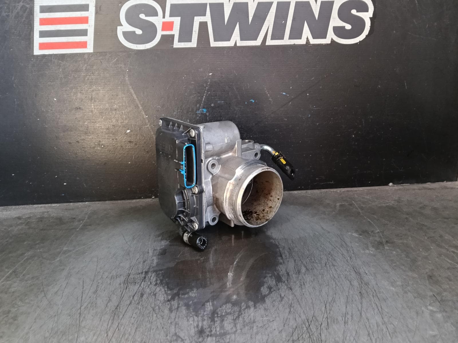 Used auto part listing image: 2017 MAZDA CX5 THROTTLE BODY DIESEL, 2.2, BI-TURBO, SH-VPTS CODE, KF, 02/17-04/18 0000414213