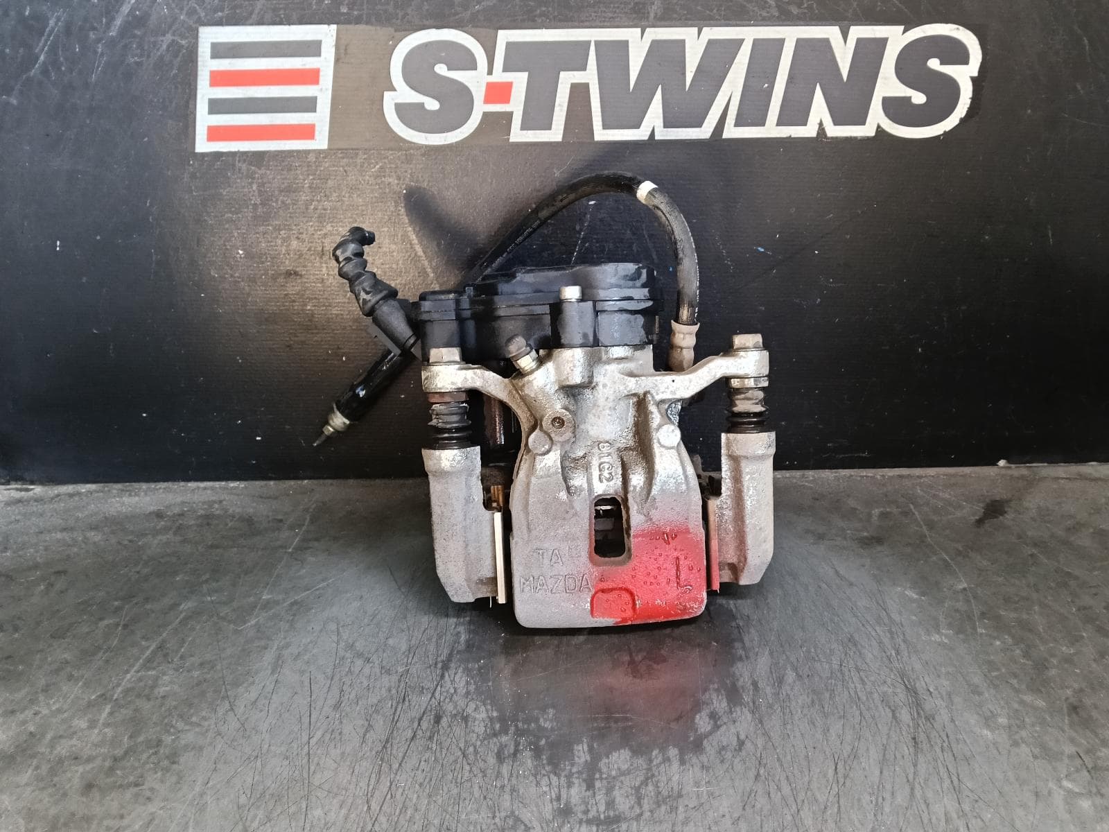 Used auto part listing image: 2017 MAZDA CX5 CALIPER LH REAR, KF, 02/17-03/26 (AUS ONLY) 0000414228