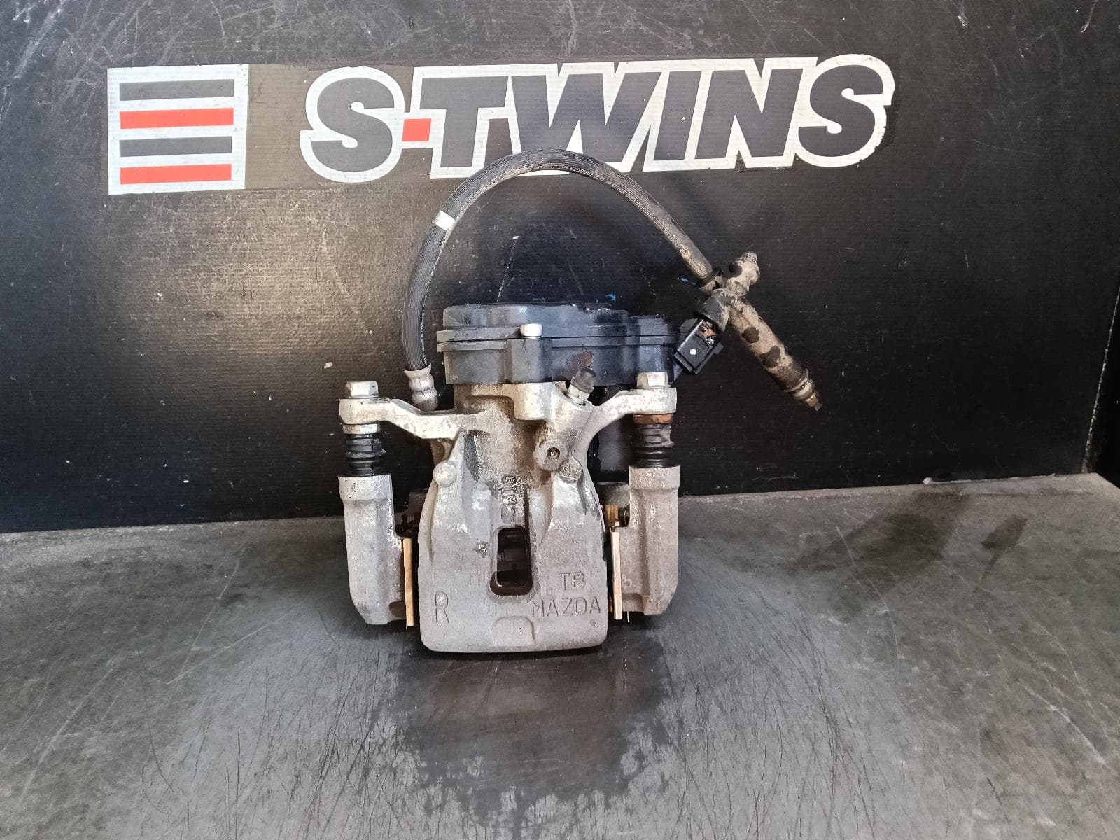 Used auto part listing image: 2017 MAZDA CX5 CALIPER RH REAR, KF, 02/17-03/26 (AUS ONLY) 0000414229
