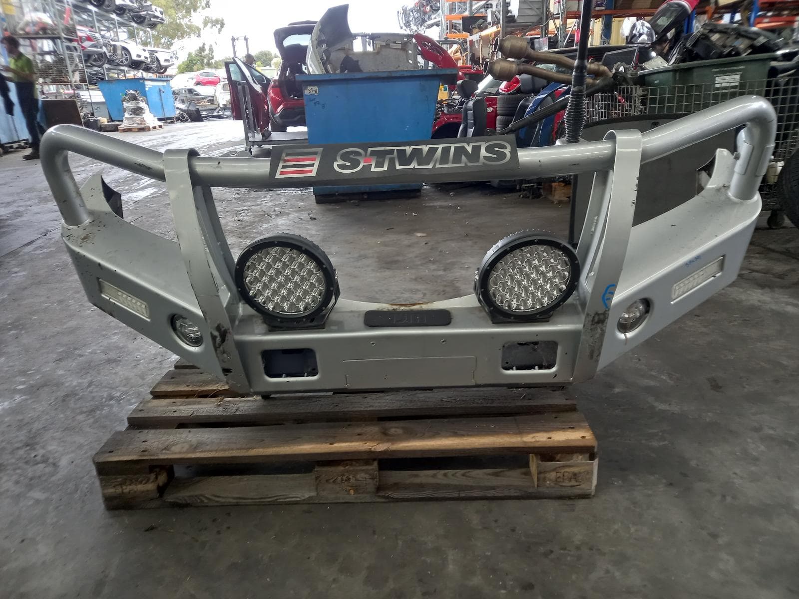Used auto part listing image: 2013 MAZDA BT50 FRONT BUMPER BULL BAR, UP-UR, 10/11-06/20 0000399457