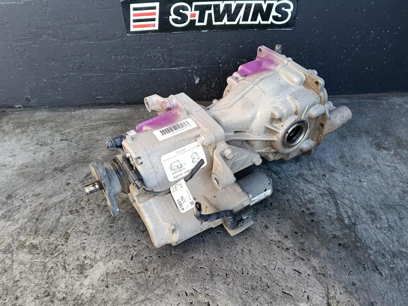 Used auto part listing image: 2013 HYUNDAI SANTA FE DIFFERENTIAL CENTRE 2.4, PETROL, AUTO T/M, DM, 3.648 RATIO, 06/12-02/18 0000414252