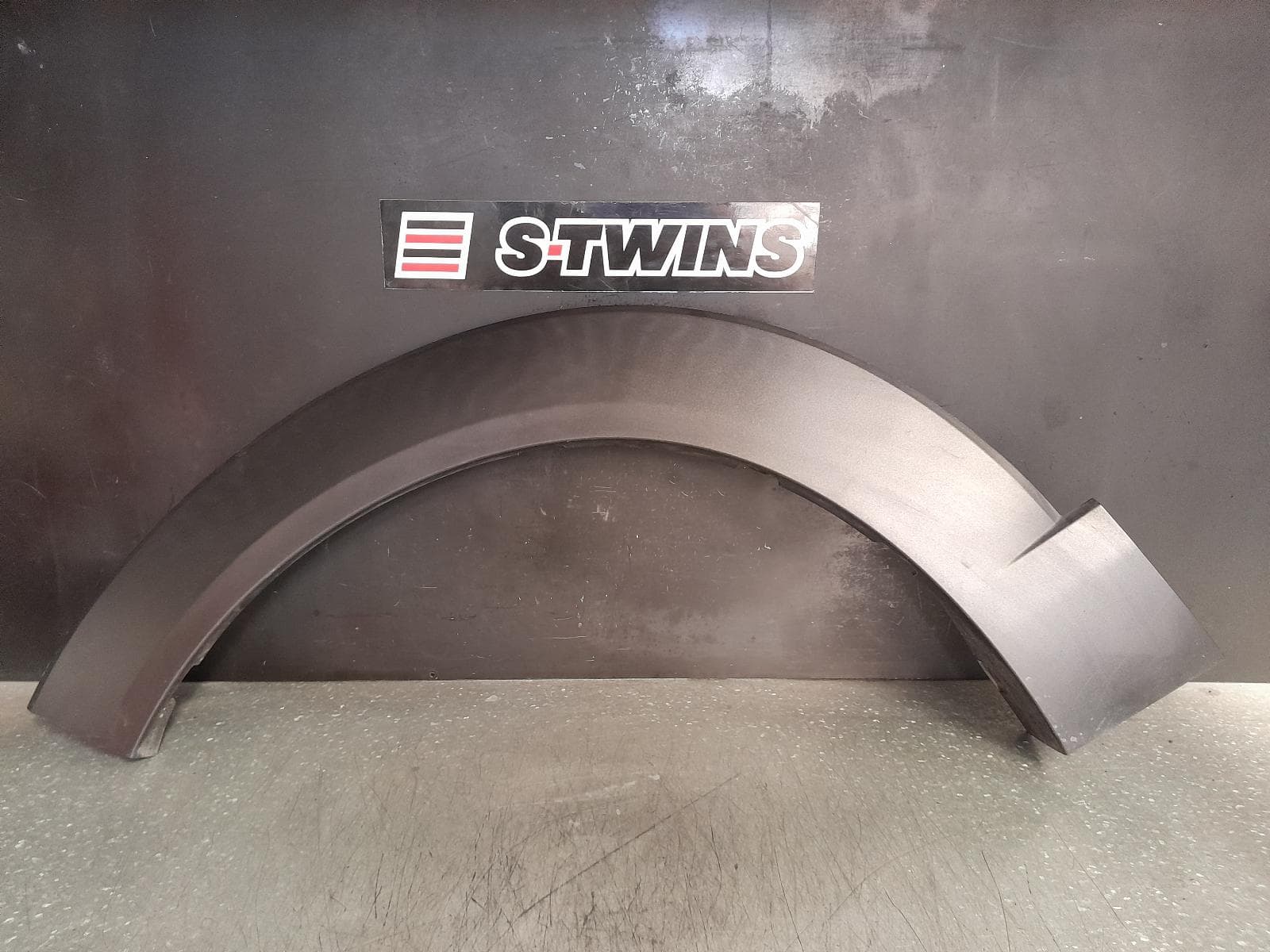 Used auto part listing image: 2021 MAZDA CX30 WHEEL ARCH FLARE LH FRONT, IN GUARD, DM, 10/19- 0000358749