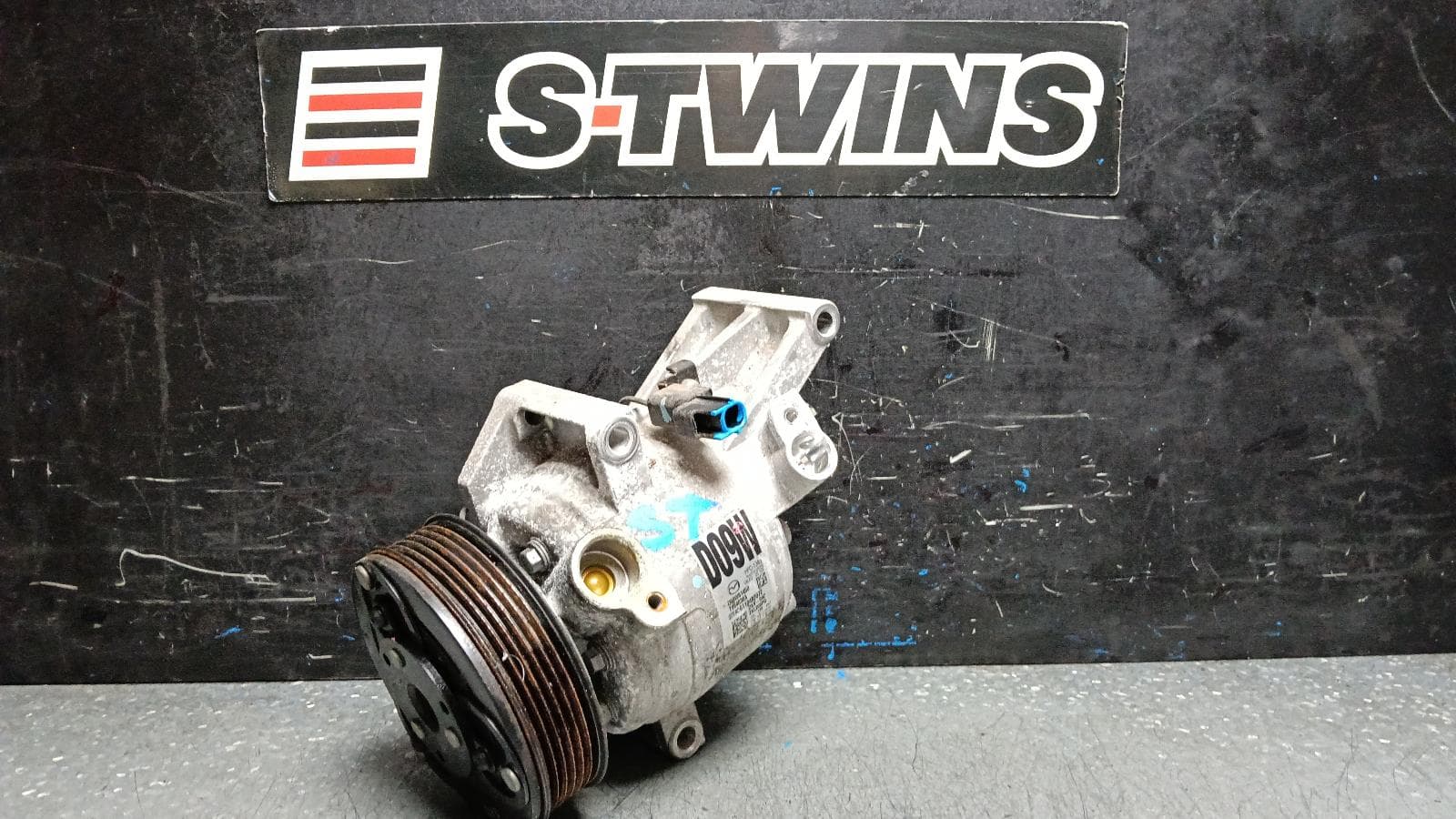 Used auto part listing image: 2017 MAZDA CX3 A C COMPRESSOR DK, PETROL, 2.0, SkyActiv-G, HFC-134A CODE, 03/15- 0000401800