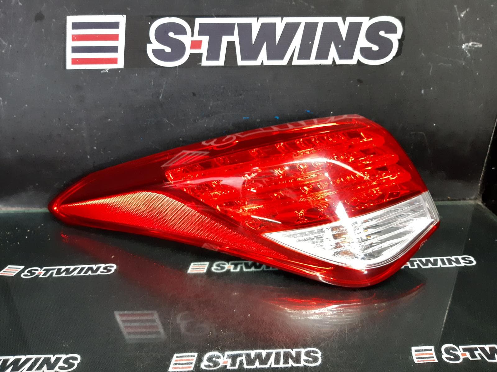 Used auto part listing image: 2015 HYUNDAI I40 LEFT TAILLIGHT VF, SEDAN, 04/12-01/15 0000366978