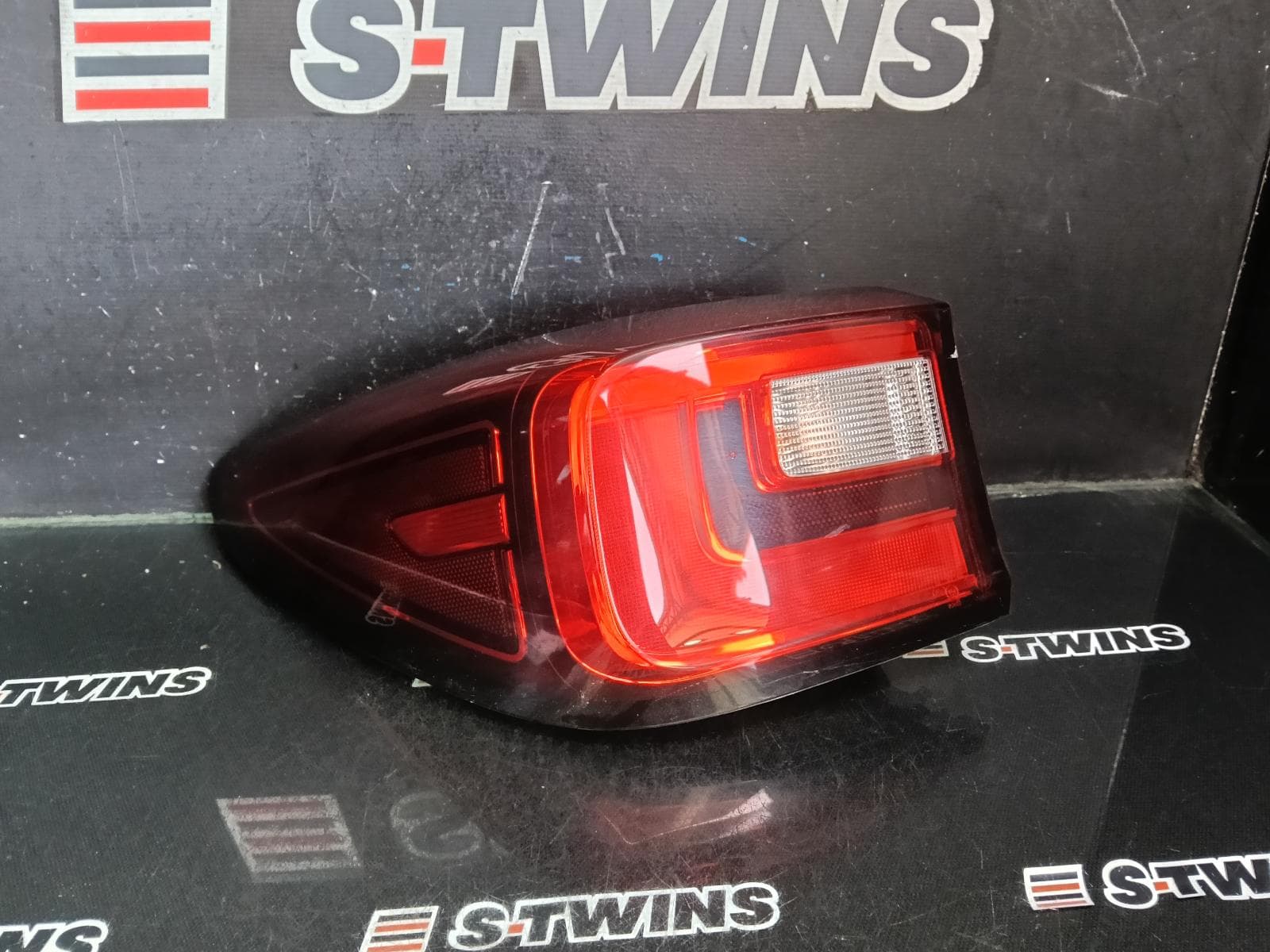 Used auto part listing image: 2019 MG ZS LEFT TAILLIGHT IN BUMPER, AZS1, ZS TYPE, 09/17- 0000389595