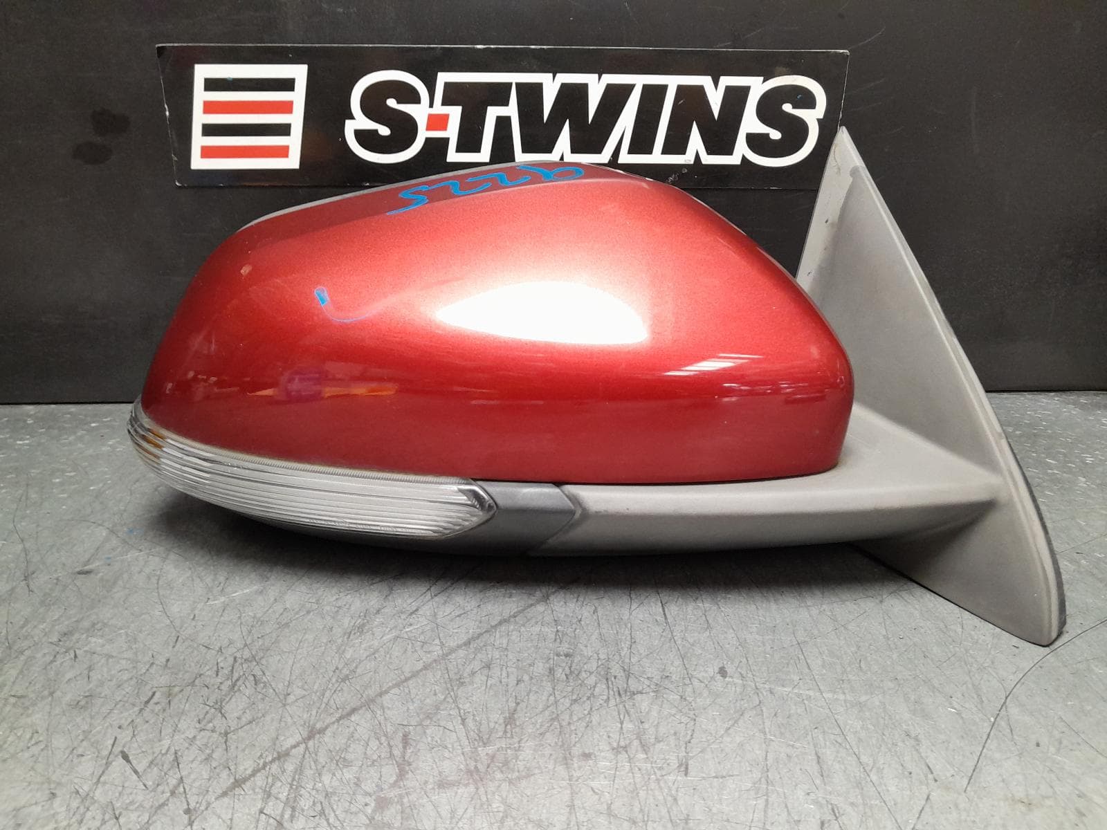 Used auto part listing image: 2021 MG ZS RIGHT DOOR MIRROR W/ POWER, HEATED, NON CAMERA, NON BLIND SPOT TYPE, COLOUR CODED, AZS1, 09/17- 0000373831