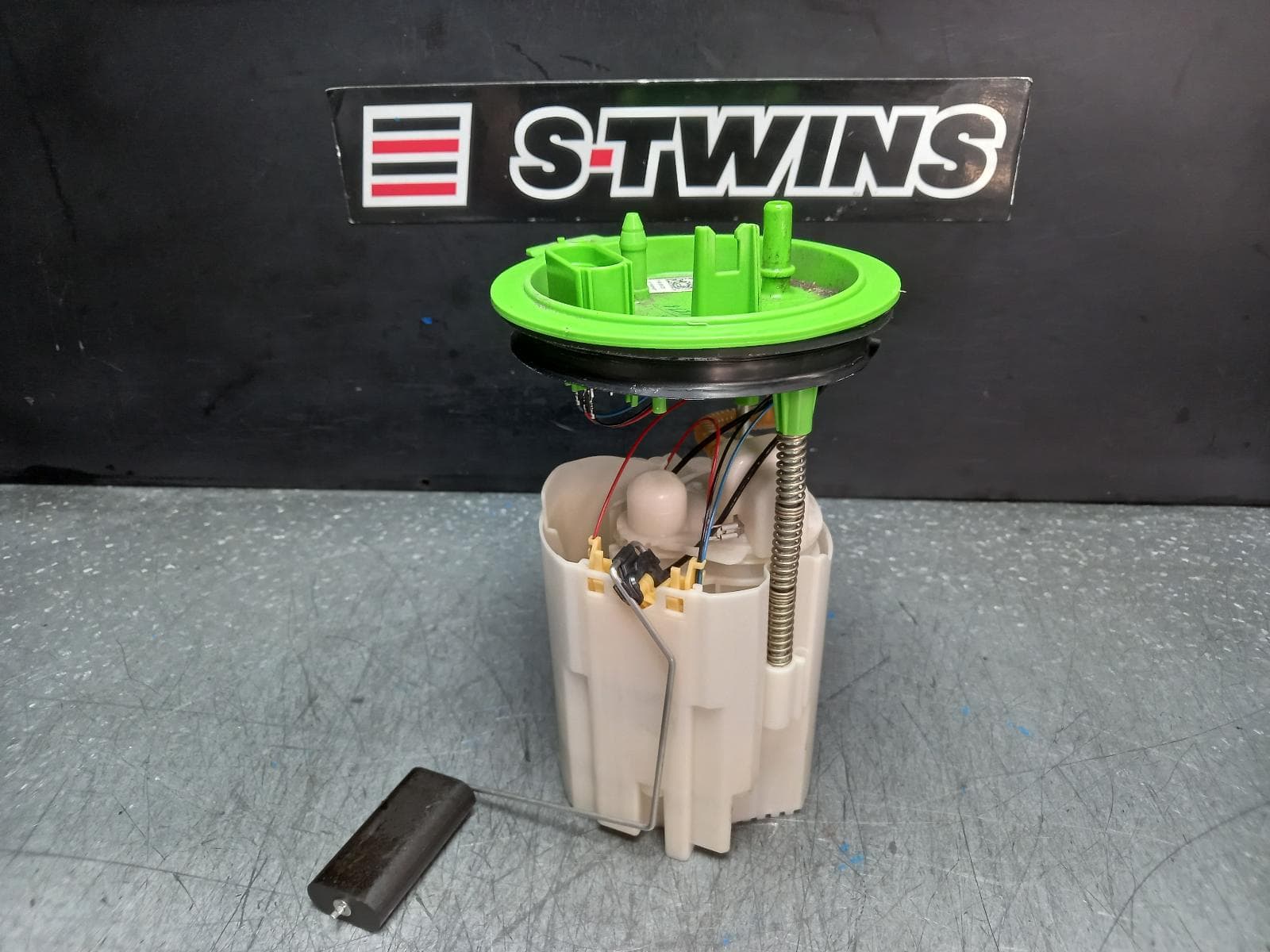 Used auto part listing image: 2022 AUDI Q3 FUEL PUMP PETROL, 1.4, TURBO, IN TANK (PUMP & SENDER), CZDA CODE, F3, 03/19- 0000375360