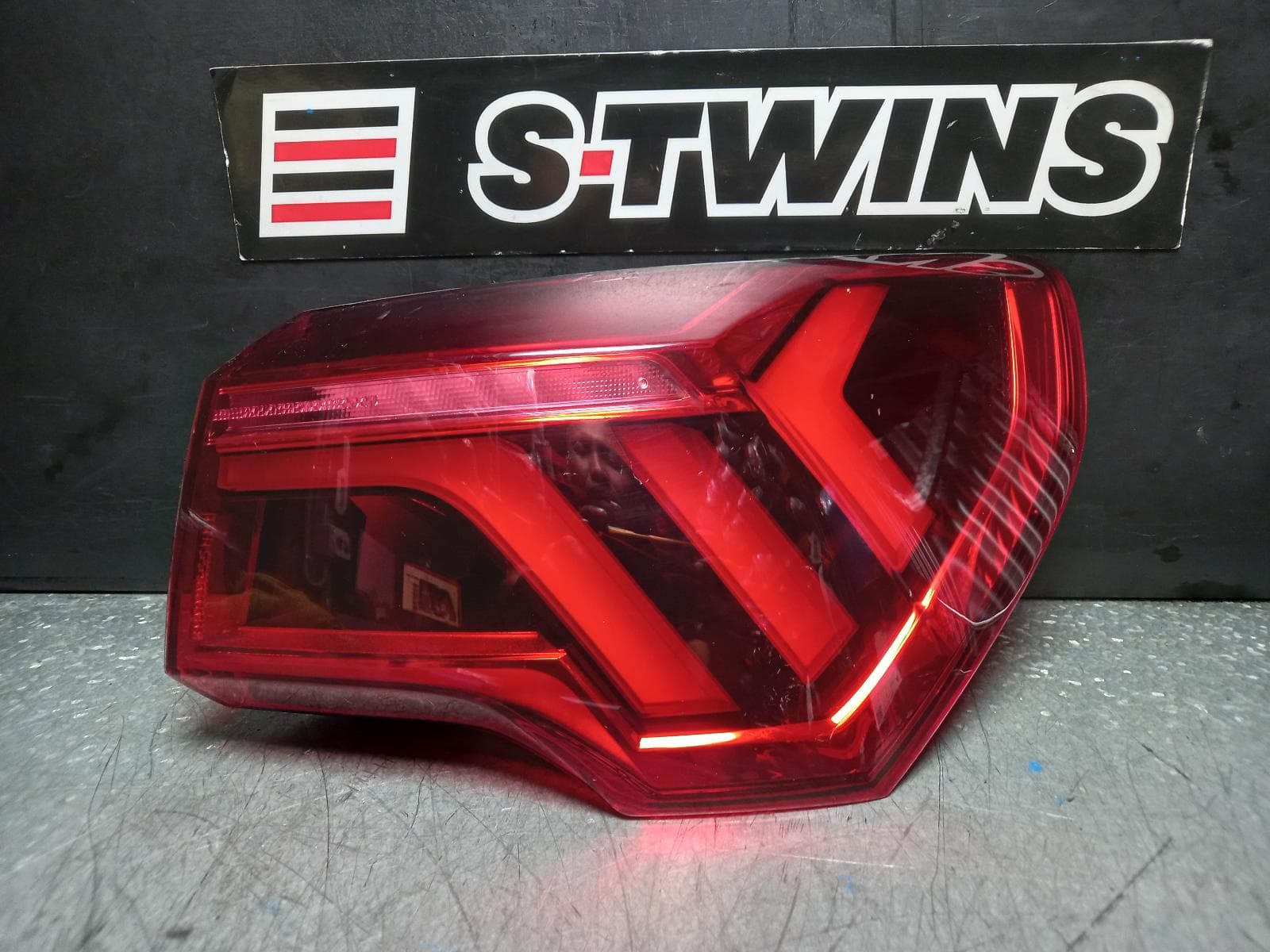 Used auto part listing image: 2022 AUDI Q3 RIGHT TAILLIGHT F3, IN BODY, W/ LED TYPE, 03/19- 0000375363