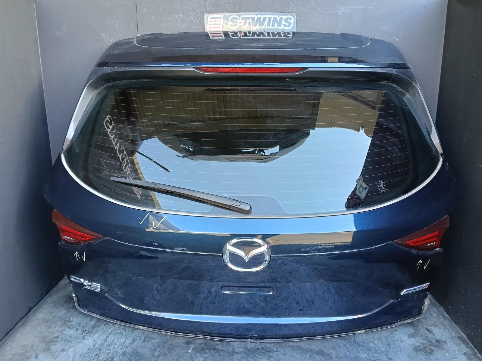 Used auto part listing image: 2017 MAZDA CX5 BOOTLID TAILGATE TAILGATE, W/ POWER LIFTGATE TYPE, KF, 02/17-08/21 0000414044