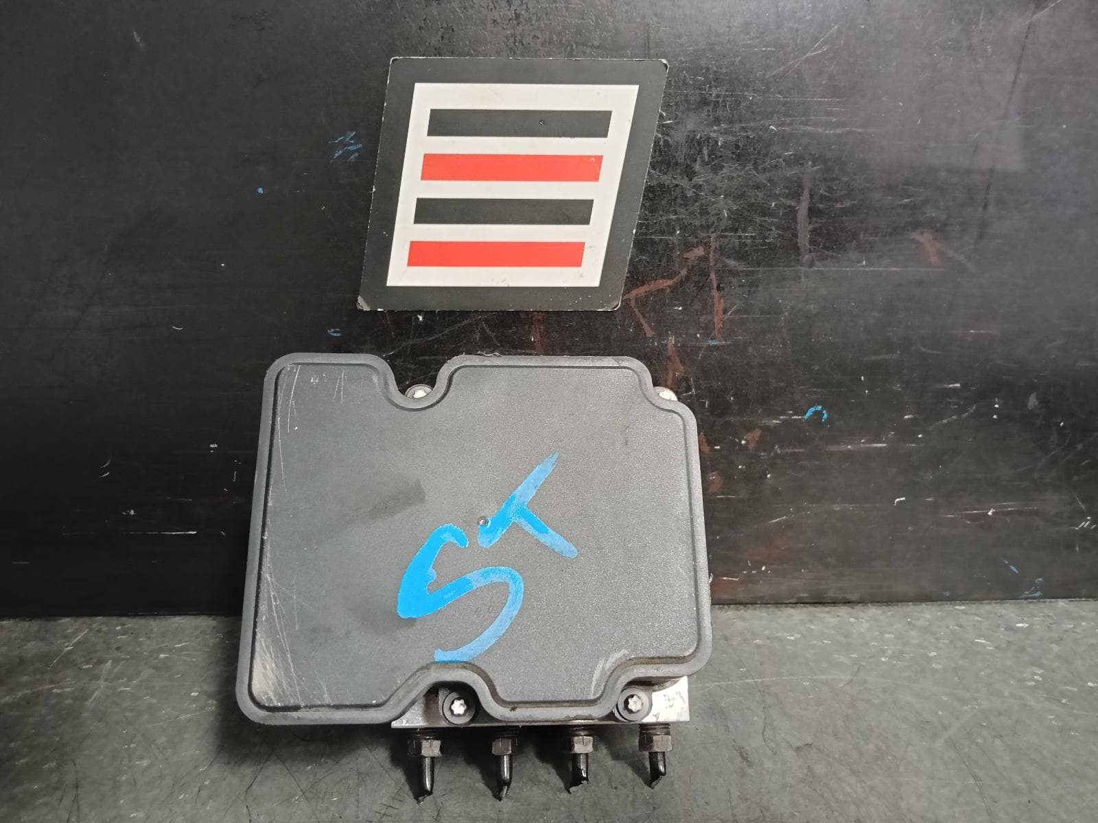Used auto part listing image: 2019 TOYOTA CAMRY ABS PUMP MODULATOR P/N 4405033690, XV70, 09/17-05/24 0000385807