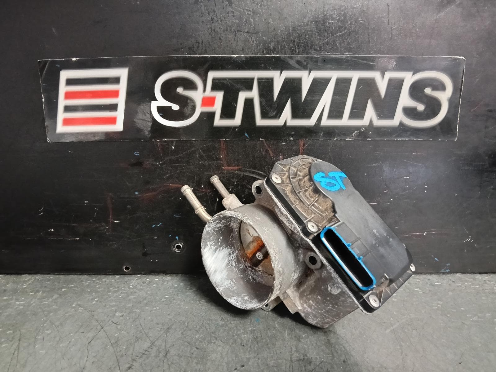 Used auto part listing image: 2019 TOYOTA CAMRY THROTTLE BODY XV70, PETROL, 2.5, 2AR-FE, 09/17-01/21 0000385809