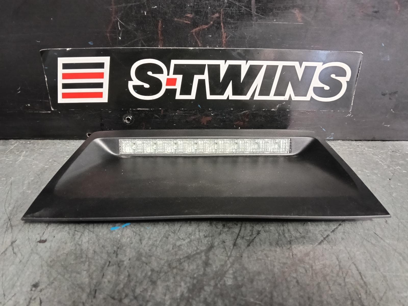 Used auto part listing image: 2019 TOYOTA CAMRY HIGH LEVEL STOPLIGHT XV70, 09/17-05/24 0000385820