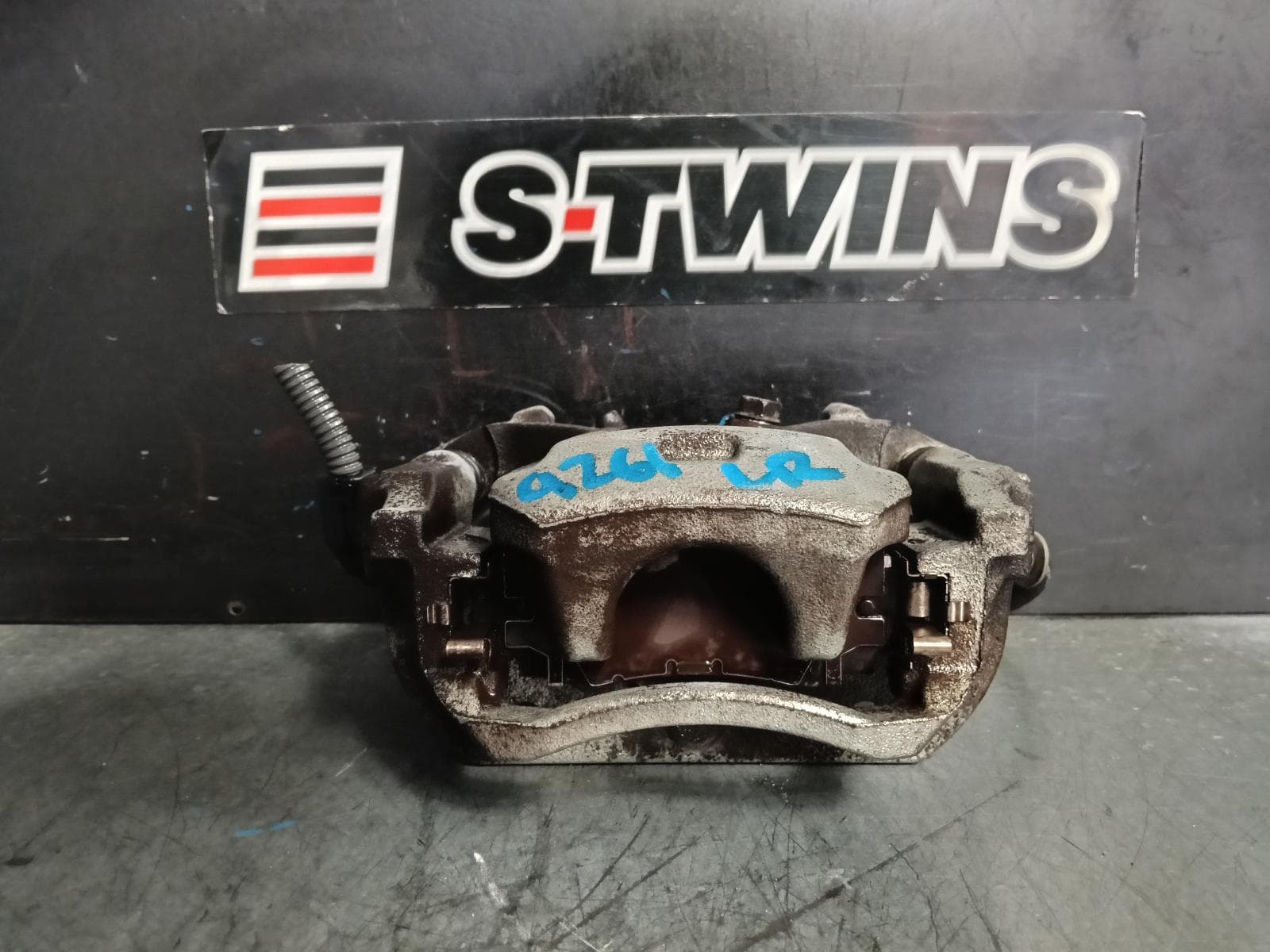 Used auto part listing image: 2019 TOYOTA CAMRY CALIPER LH REAR, GREY, XV70, 09/17-05/24 0000385821