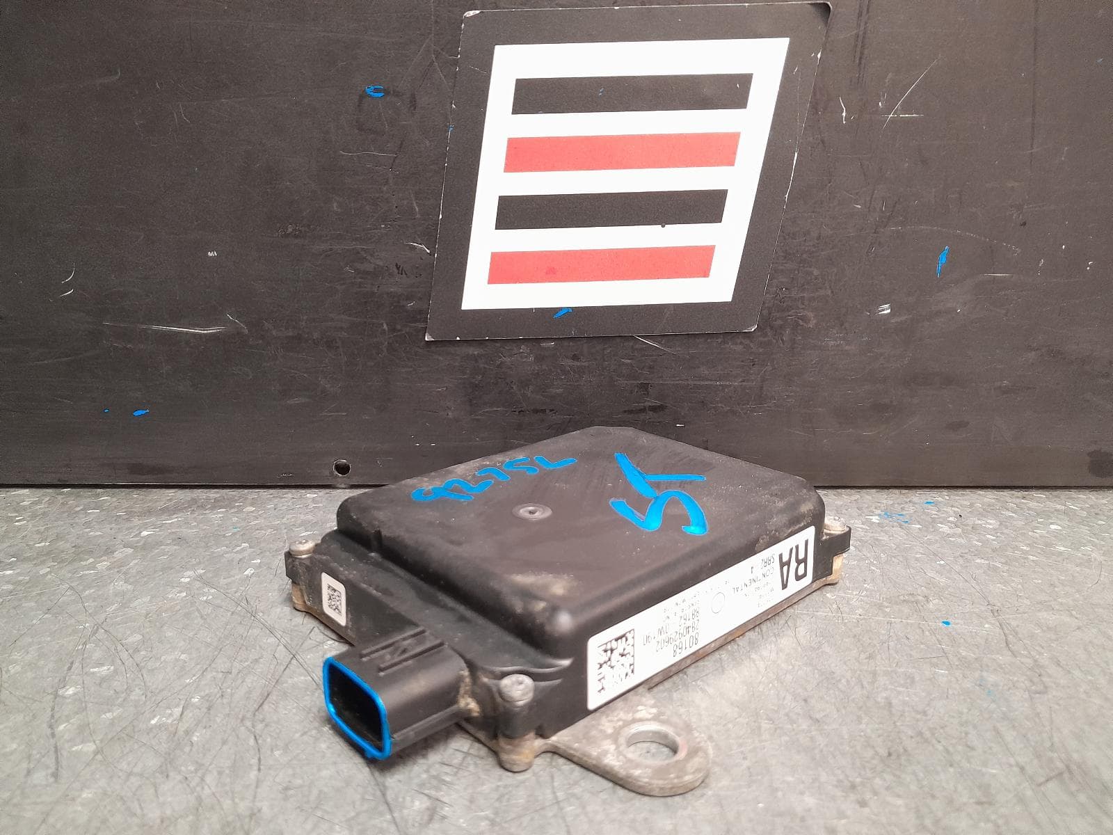 Used auto part listing image: 2014 TOYOTA RAV4 REVERSE CAMERA BLIND SPOT MONITOR SENSOR (LH REAR BEHIND BUMPER), XA40, 12/12-12/14 0000376493