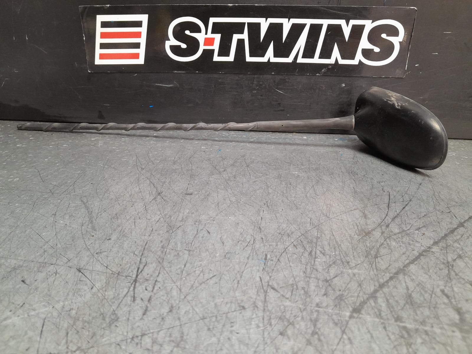 Used auto part listing image: 2014 TOYOTA RAV4 ANTENNA XA40, STANDARD RUBBER TYPE, 12/12-09/15 0000376495