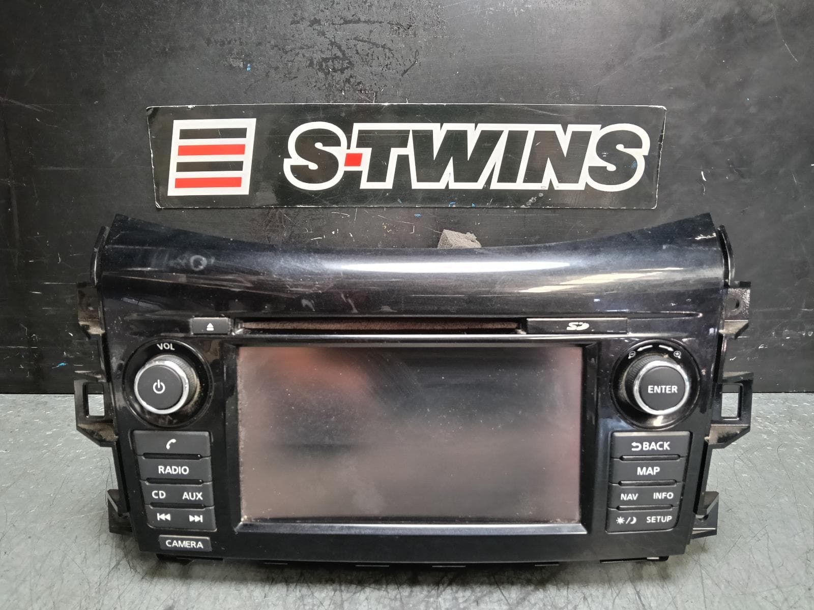 Used auto part listing image: 2018 NISSAN NAVARA NP300, HEAD UNIT, W/ DISPLAY UNIT, 7IN TOUCHSCREEN, SAT NAV TYPE, 04/15-11/20 0000395141