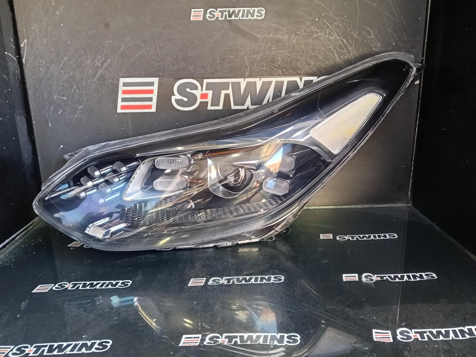Used auto part listing image: 2018 KIA SPORTAGE LEFT HEADLAMP QL, W/ LED TYPE, 07/18-08/21 0000374595