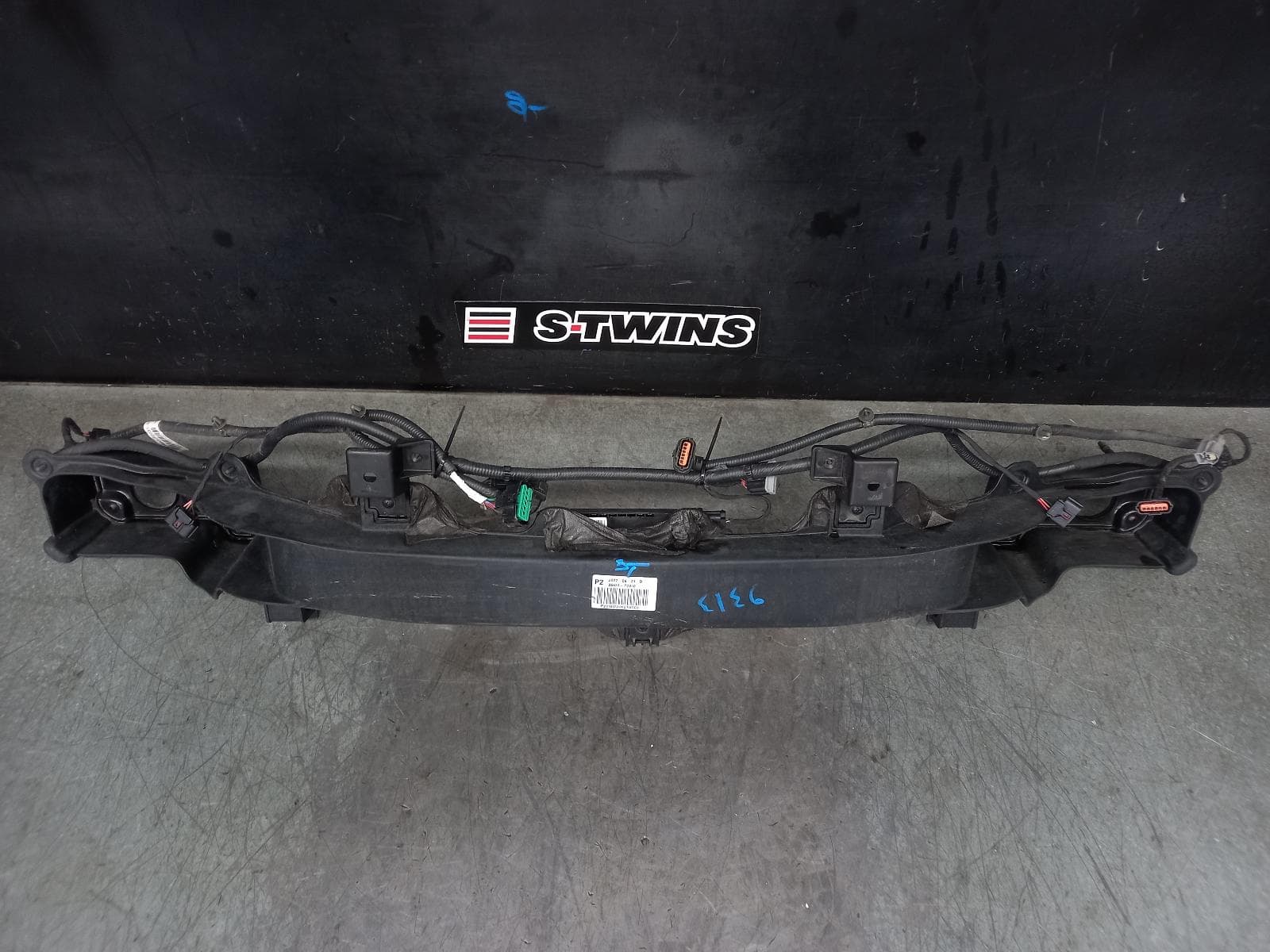 Used auto part listing image: 2022 KIA SORENTO R BAR BRACKET REINFO MAIN REINFORCEMENT, MQ4, 02/20- 0000371271