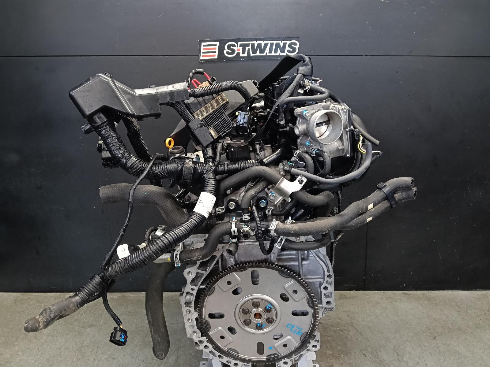 Used auto part listing image: 2017 RENAULT KALEOS ENGINE PETROL, 2.5, 2TR, XZG, 05/16- 0000405098