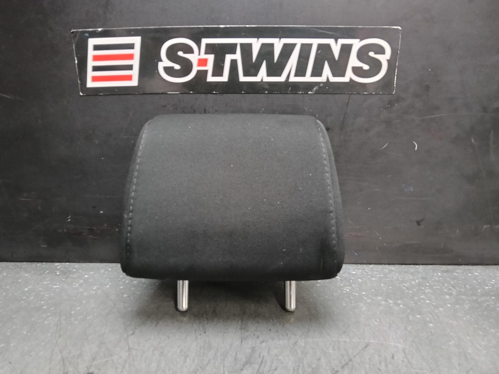 Used auto part listing image: 2015 MAZDA CX5 HEADREST RH REAR, CLOTH, KE, 02/12-12/16 0000381807