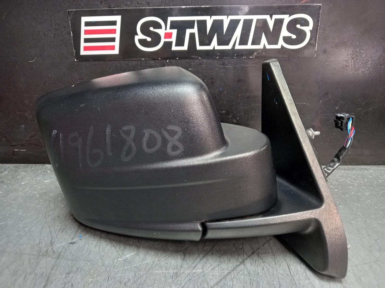 Used auto part listing image: 2013 JEEP PATRIOT RIGHT DOOR MIRROR MK, 08/07-12/16 0000373404