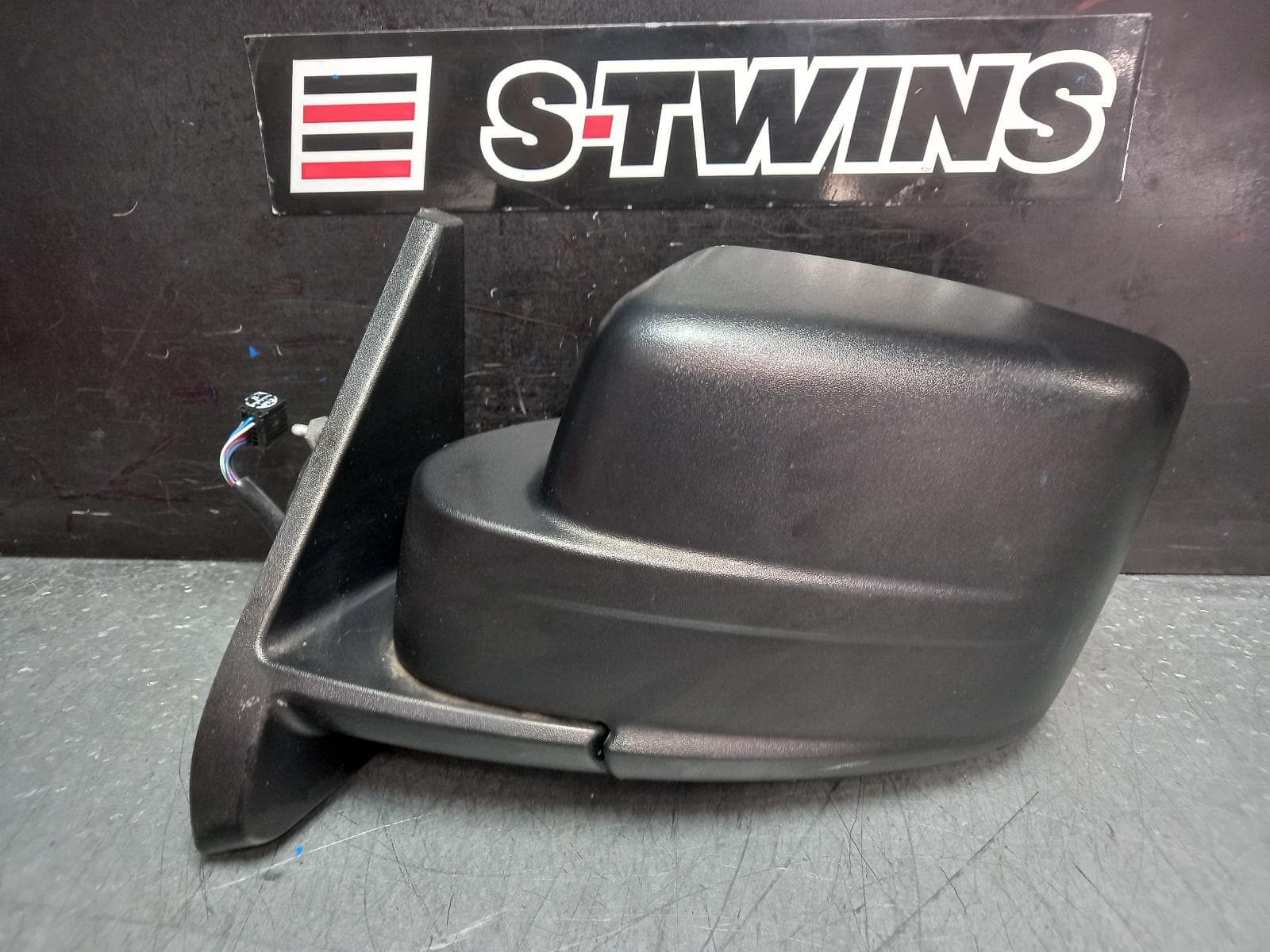 Used auto part listing image: 2013 JEEP PATRIOT LEFT DOOR MIRROR MK, 08/07-12/16 0000373406