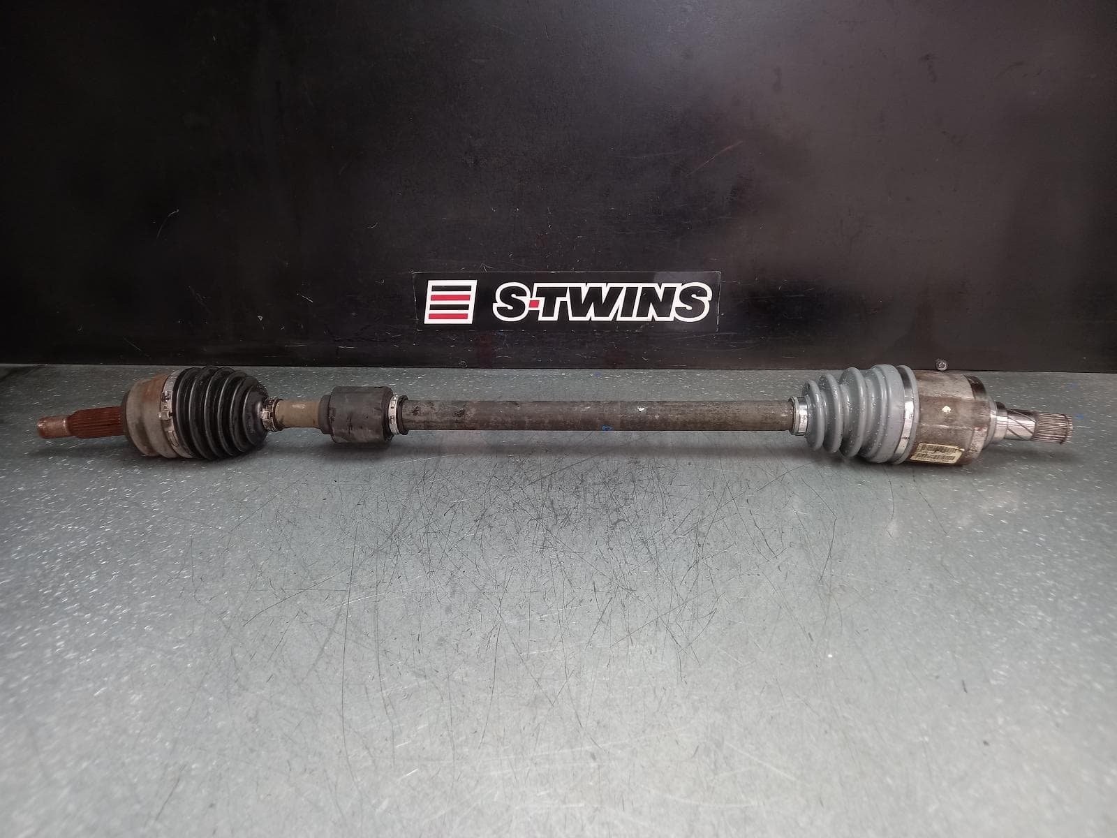 Used auto part listing image: 2013 JEEP PATRIOT RIGHT DRIVESHAFT FRONT, AUTO T/M (CVT), PETROL, 2.0, MK, 05/11-12/16 0000373419
