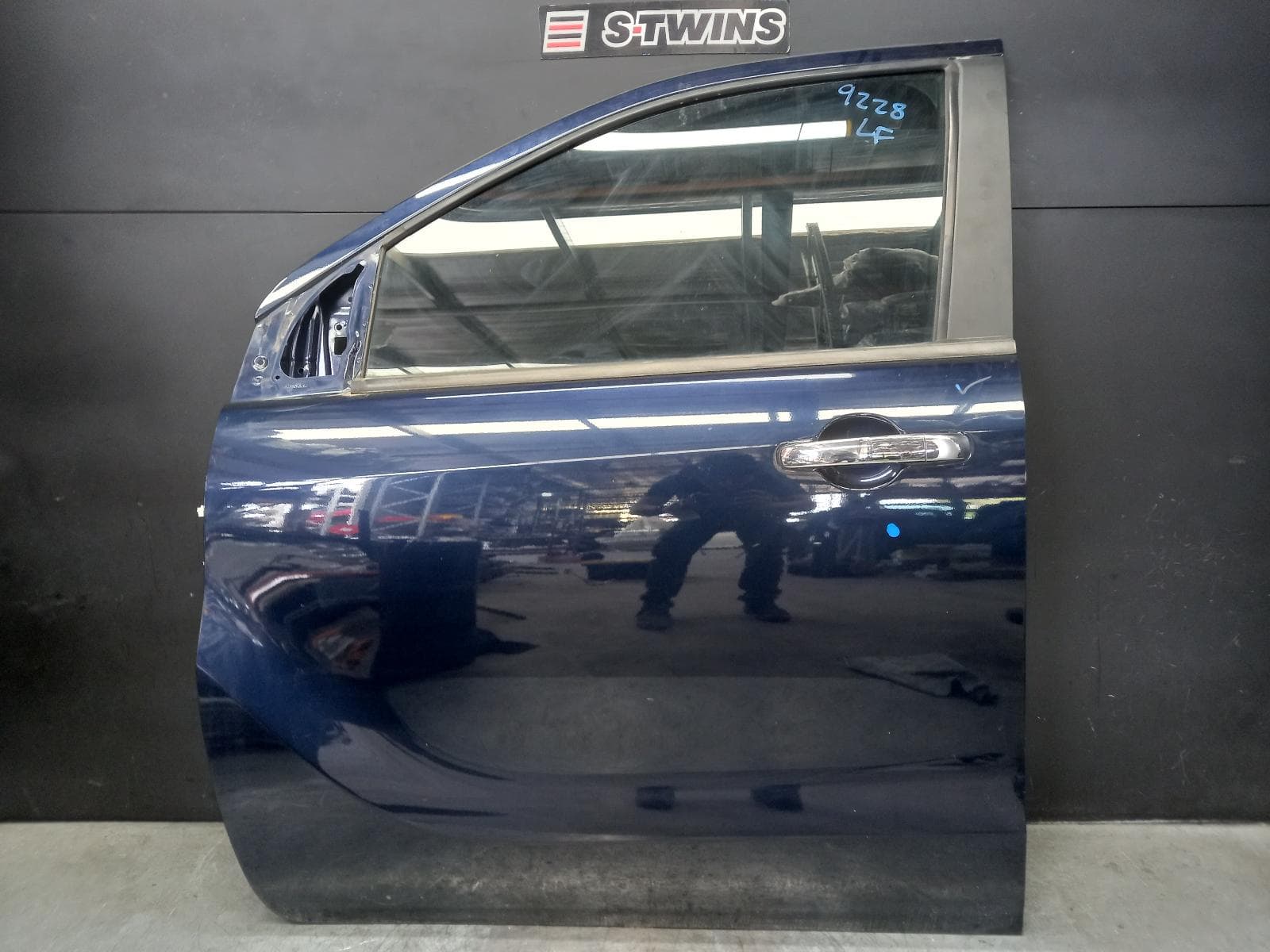 Used auto part listing image: 2019 MAZDA BT50 LEFT FRONT DOOR UP-UR, DUAL CAB, 10/11-06/20 0000386150