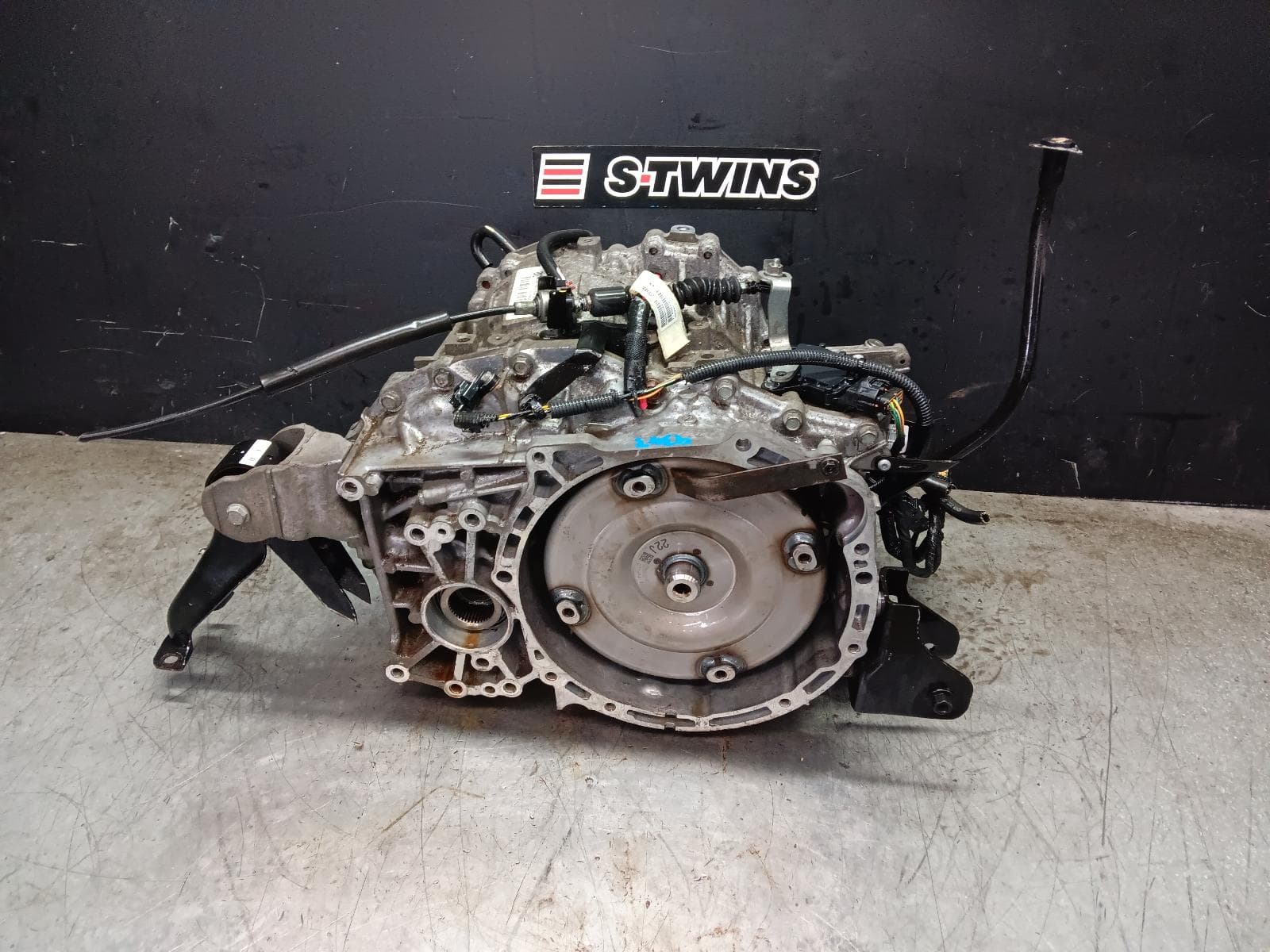 Used auto part listing image: 2013 JEEP COMPASS TRANS GEARBOX AUTO, 4WD, 2.4, PETROL, 1 SPEED, MK, 12/06-12/16 0000411188