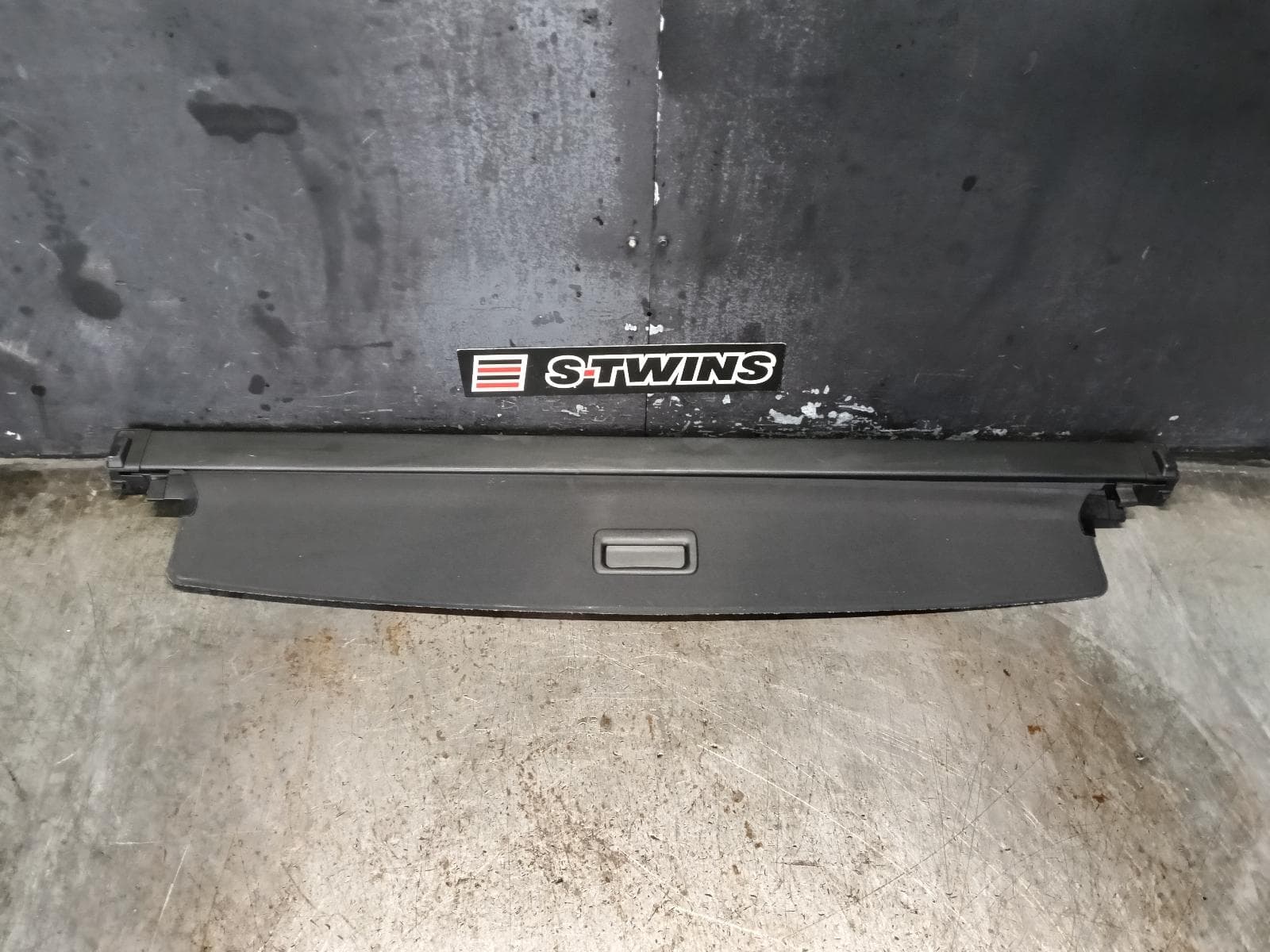 Used auto part listing image: 2015 VOLVO XC90 PARCEL SHELF CARGO BLIND Mk2, 04/15- 0000398590