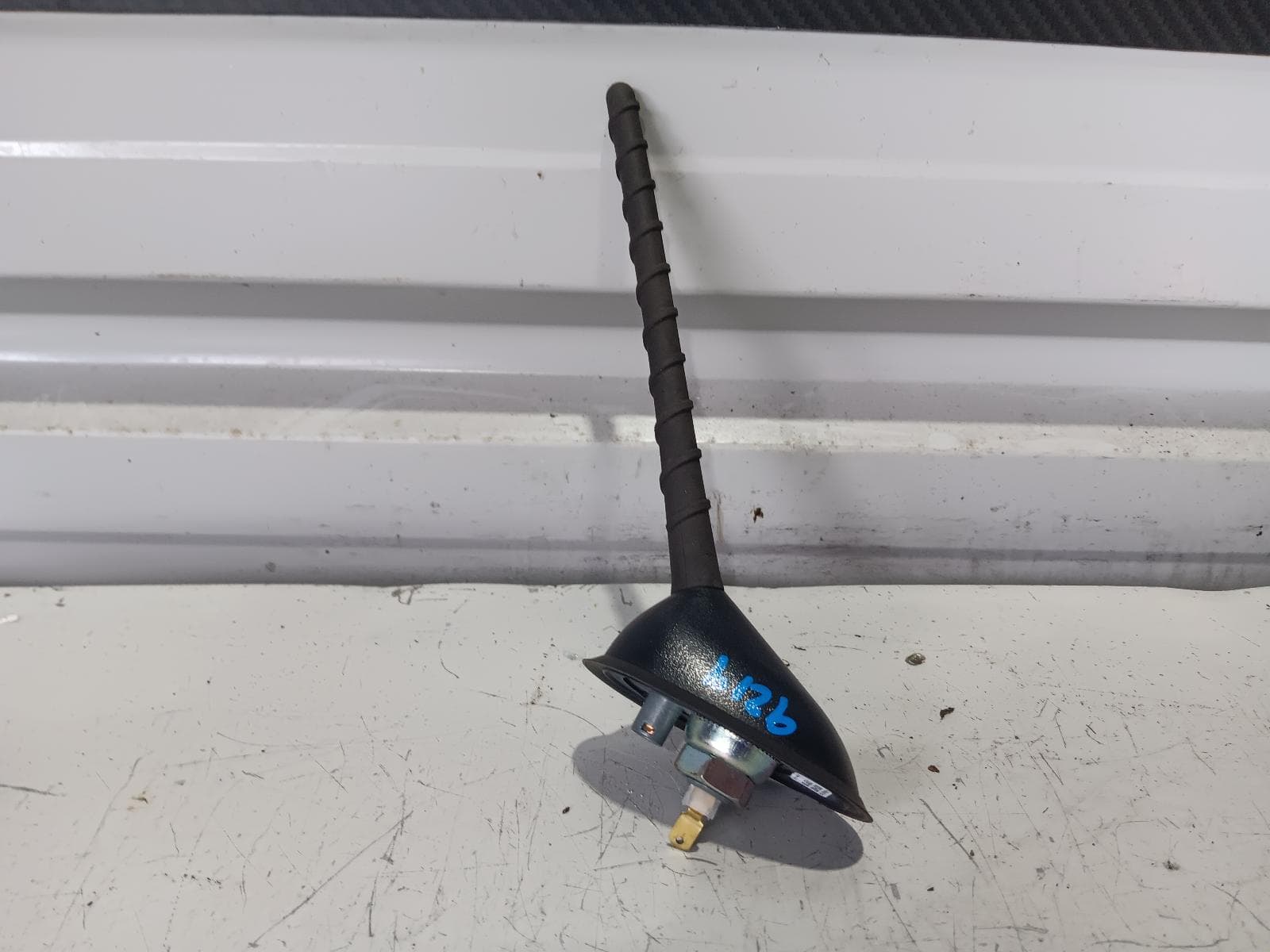 Used auto part listing image: 2017 KIA RIO ANTENNA YB, 12/16-06/23 0000352376