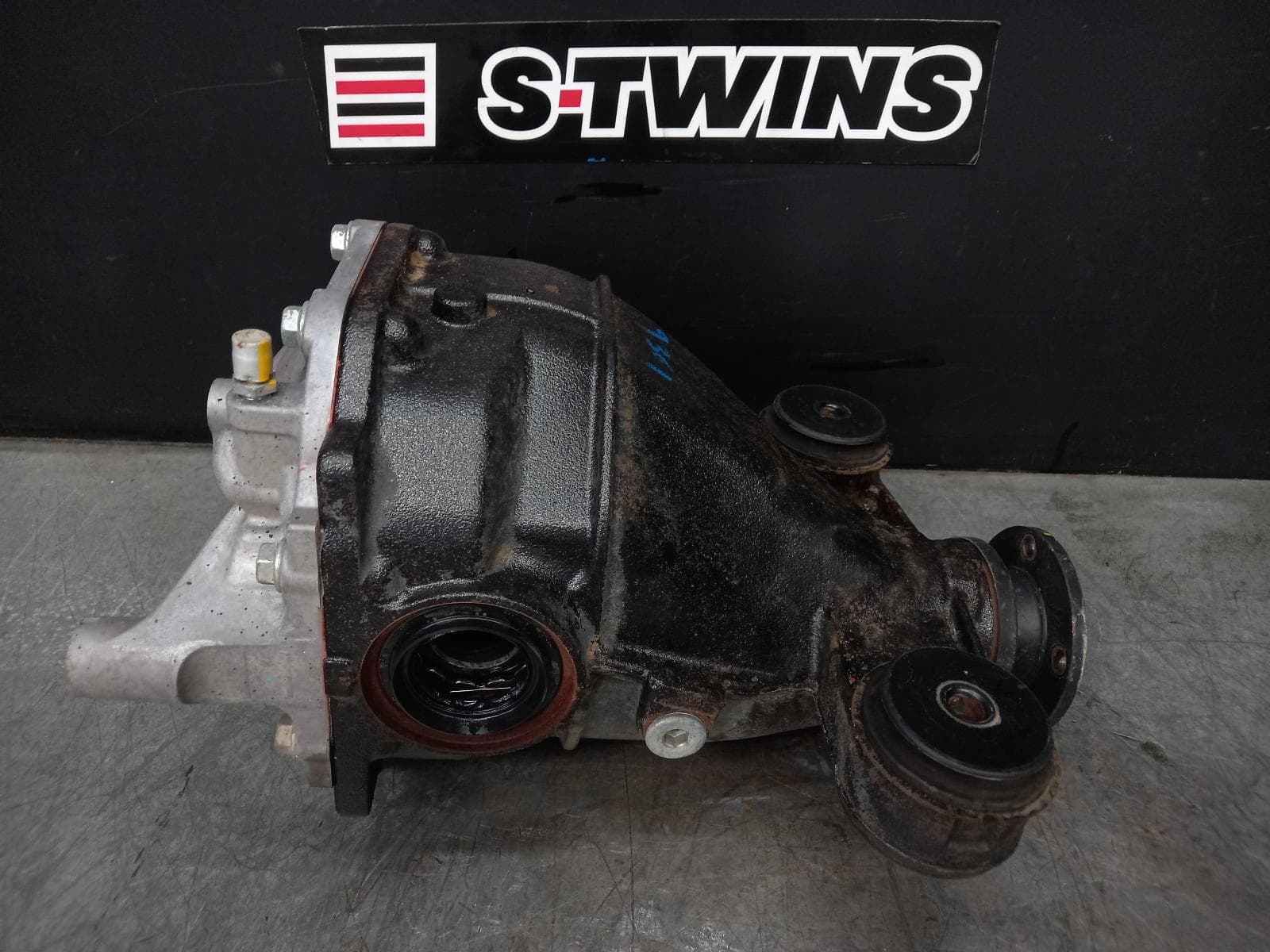 Used auto part listing image: 2016 SUBARU BRZ DIFFERENTIAL CENTRE REAR, MANUAL T/M, Z1, 4.1 RATIO, LSD, 07/12-09/16 0000373658