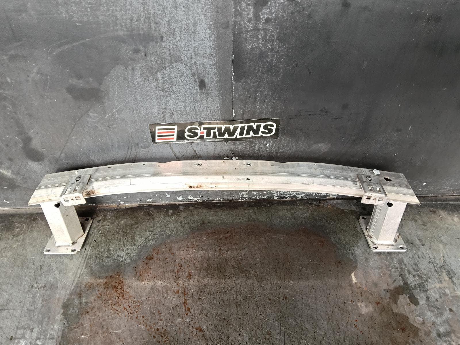 Used auto part listing image: 2018 PEUGEOT 3008 F BAR REINFORC BRACK MAIN REINFORCEMENT, P84, 10/16- 0000402043