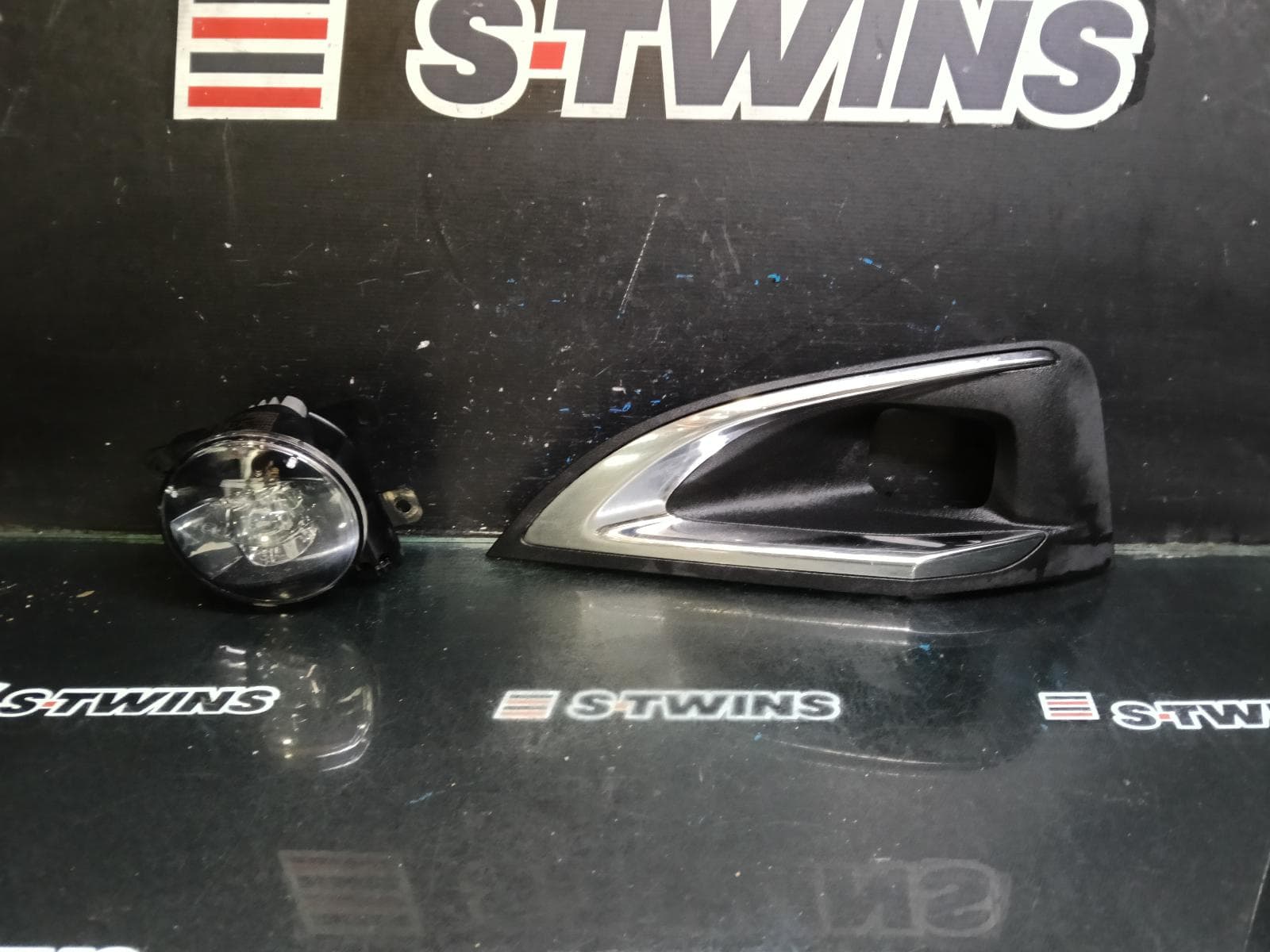 Used auto part listing image: 2018 PEUGEOT 3008 BUMPER FOGLAMP, P84, LED TYPE, 10/16-10/20 0000402046