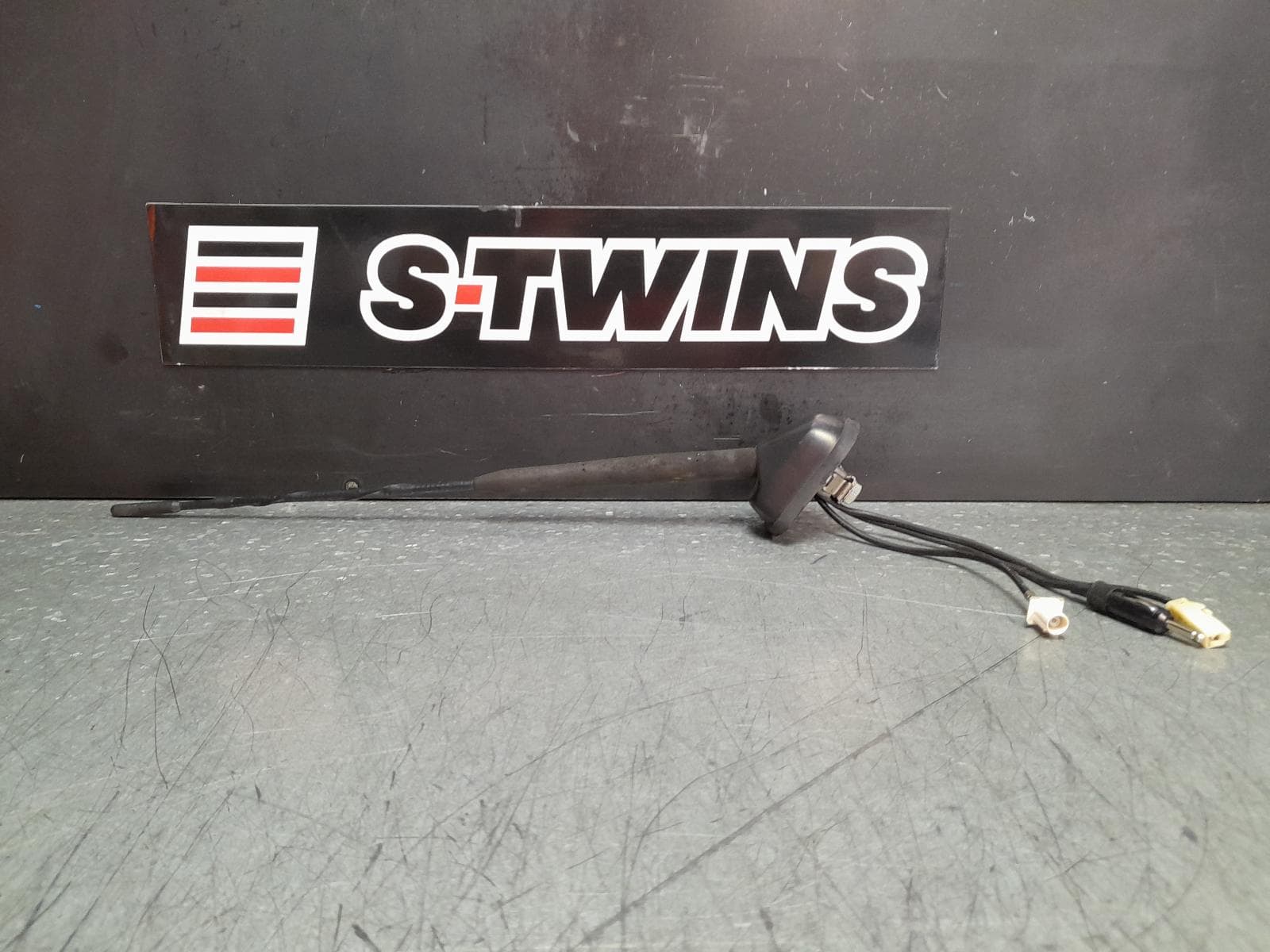 Used auto part listing image: 2017 MITSUBISHI LANCER ANTENNA CF, 11/15-12/17 0000355415