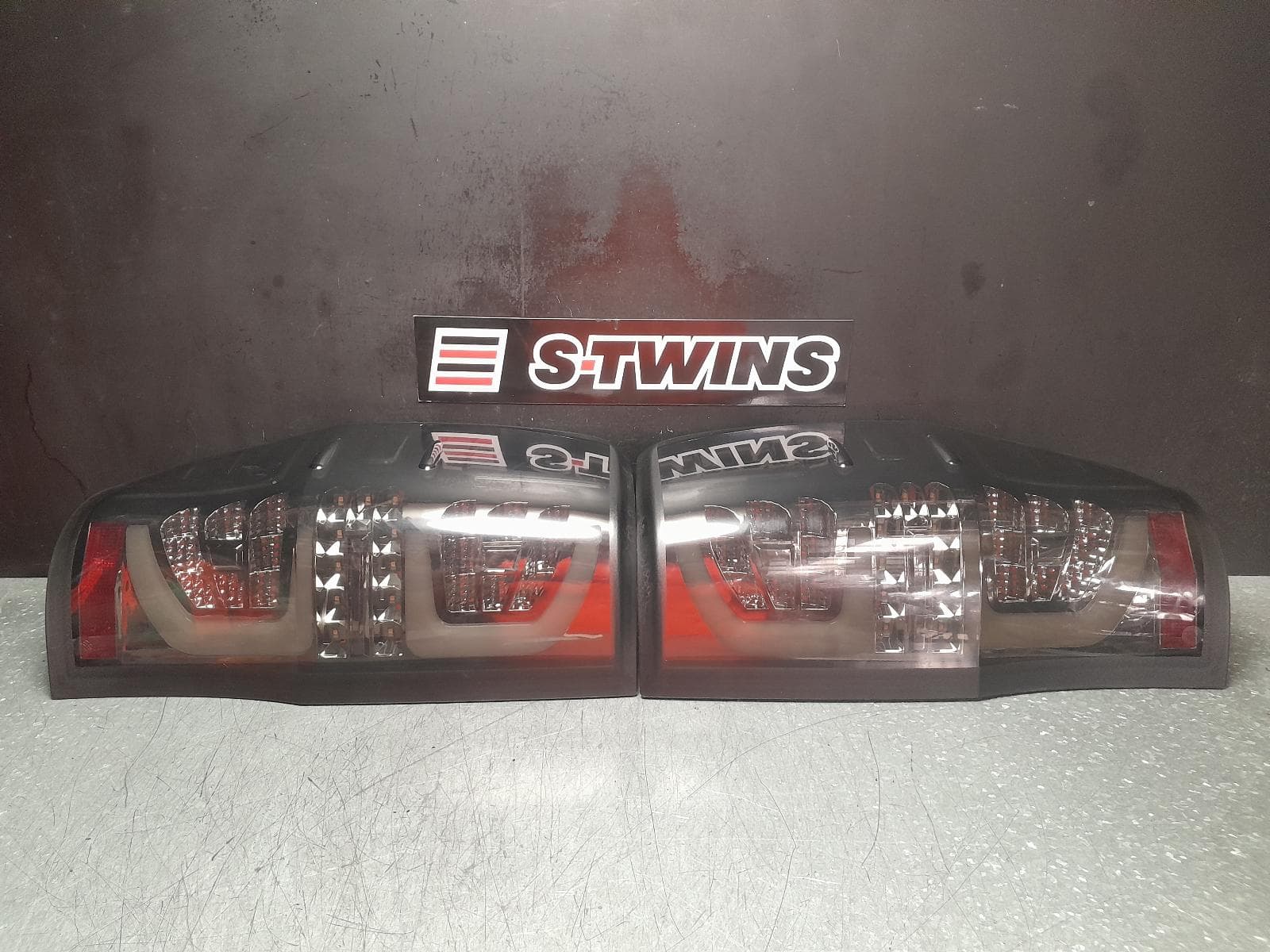 Used auto part listing image: 2016 FORD RANGER RIGHT TAILLIGHT PX SERIES 1-2, UTE, WILDTRAK, 06/11-06/18 0000355638