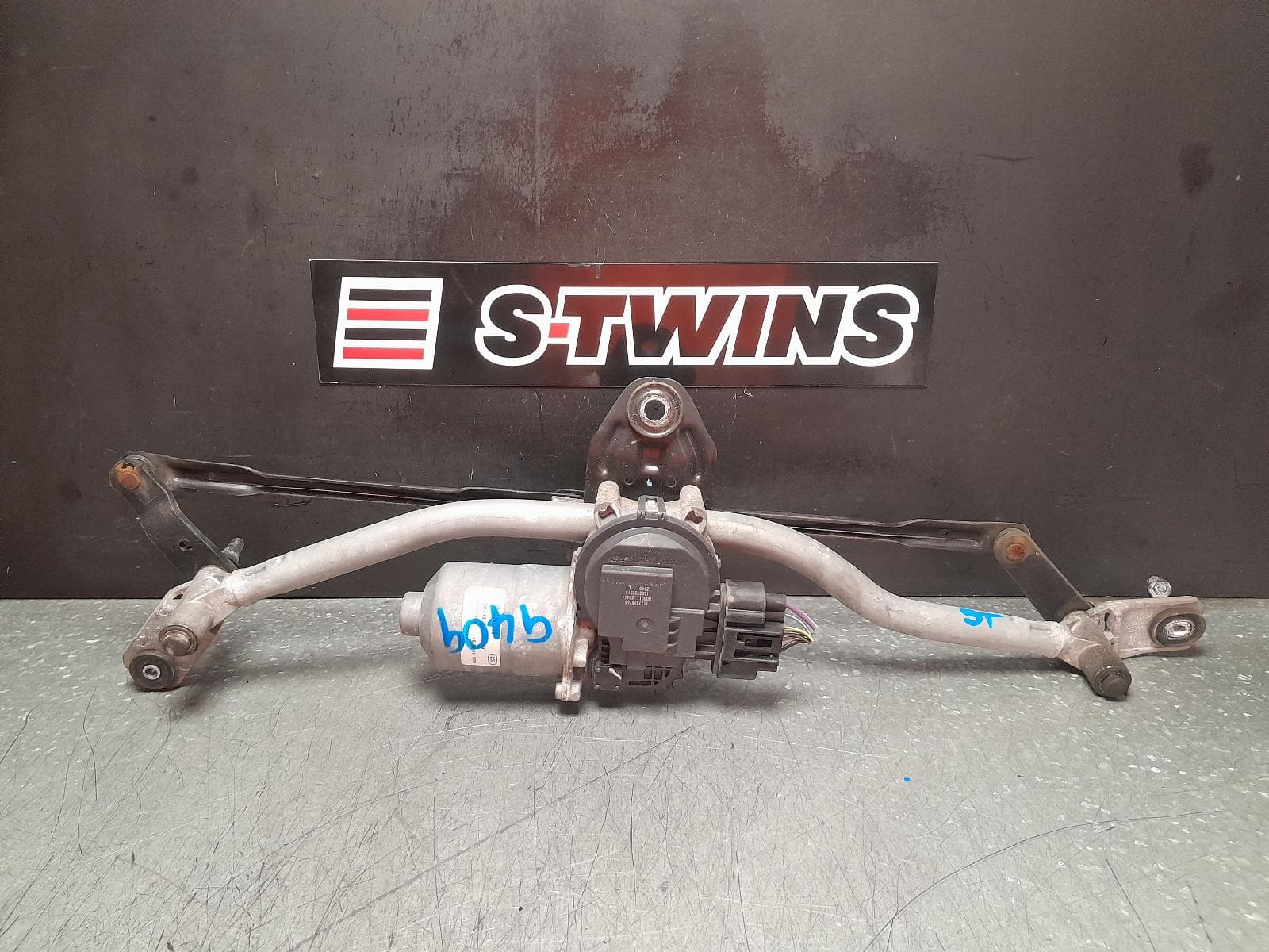 Used auto part listing image: 2016 FORD RANGER WIPER MOTOR FRONT, WIPER MOTOR ASSY (LINKAGE & MOTOR), PX, 06/15-04/22 0000355639