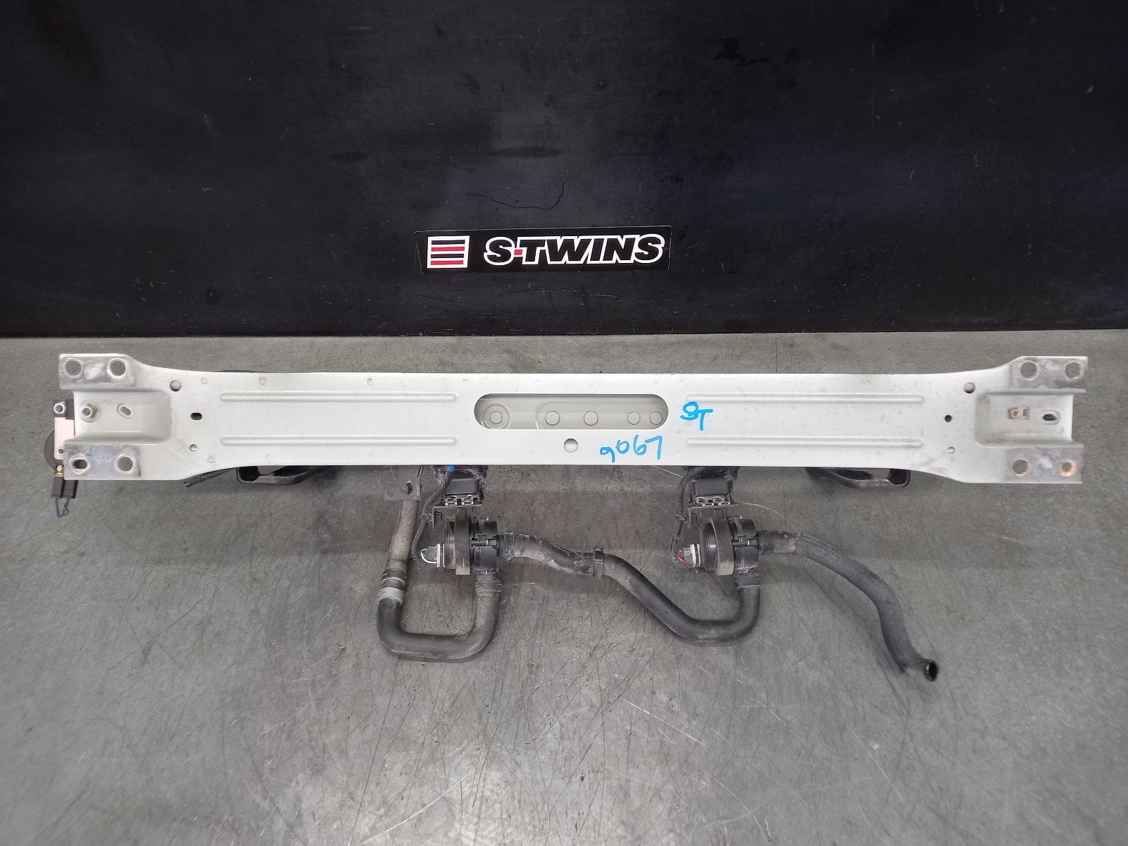 Used auto part listing image: 2022 NISSAN NAVARA F BAR REINFORC BRACK NP300, MAIN REINFORCEMENT, 12/20- 0000356208