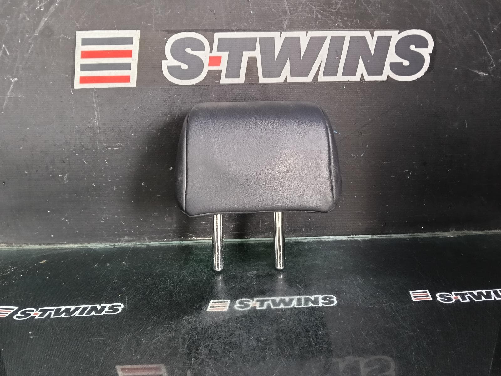 Used auto part listing image: 2017 TOYOTA C-HR HEADREST GEN 1, CENTRE REAR, 12/16-09/23 0000390917