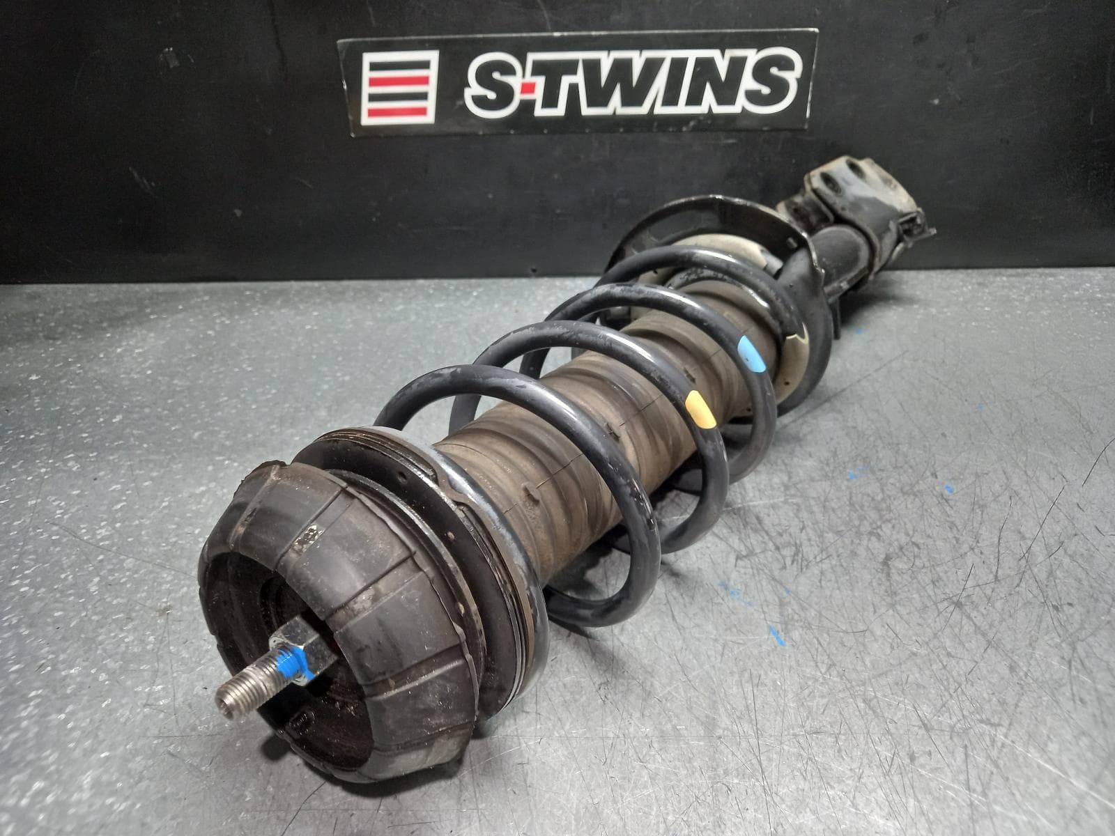 Used auto part listing image: 2016 SUZUKI SWIFT RIGHT FRONT STRUT FZ, 1.4, PETROL, 03/12-03/17 0000374470